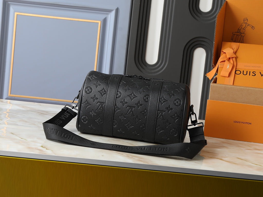 15RE144B Popular leather bag