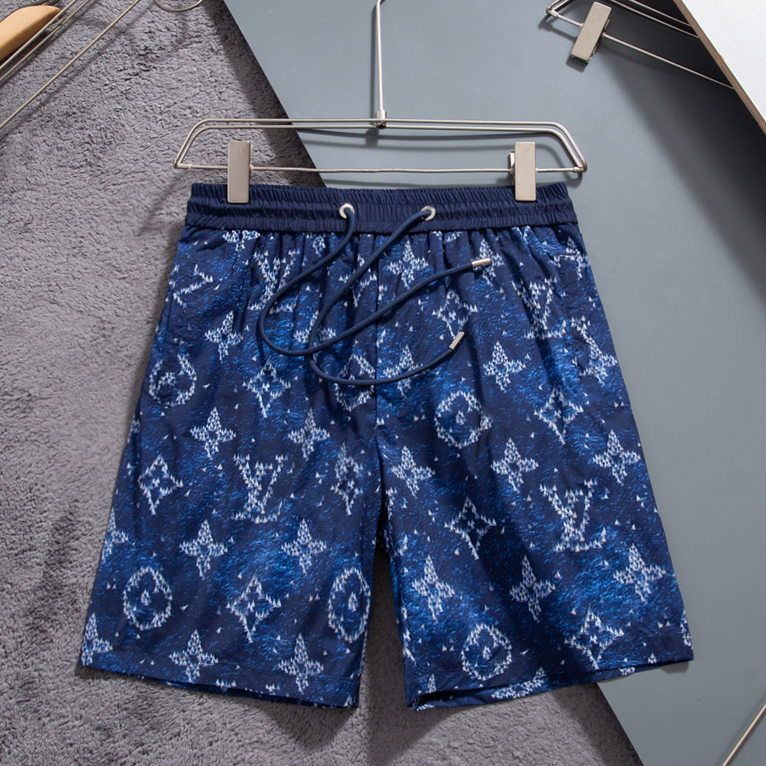 136NE20U Popular shorts