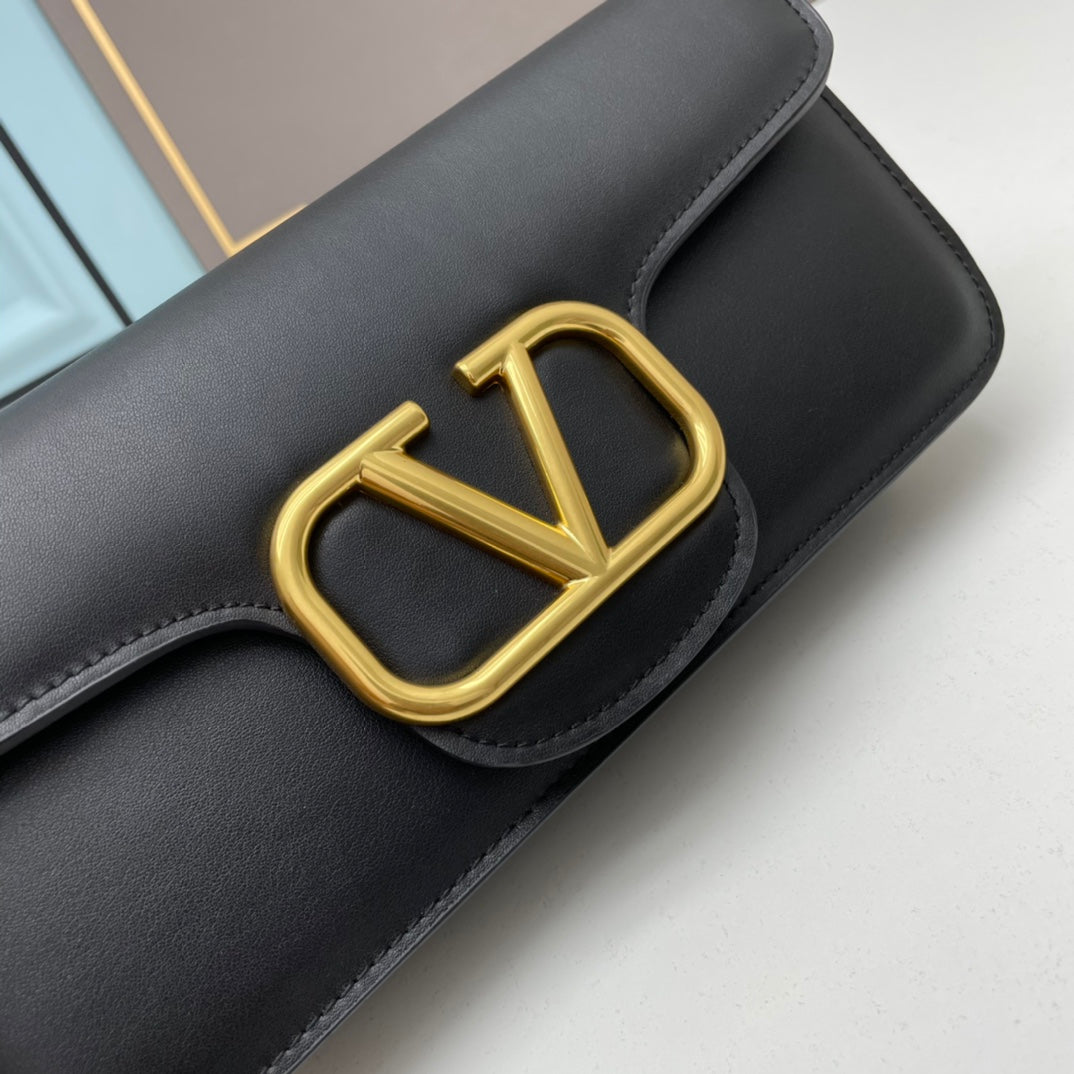 155NVL4B Popular leather bag