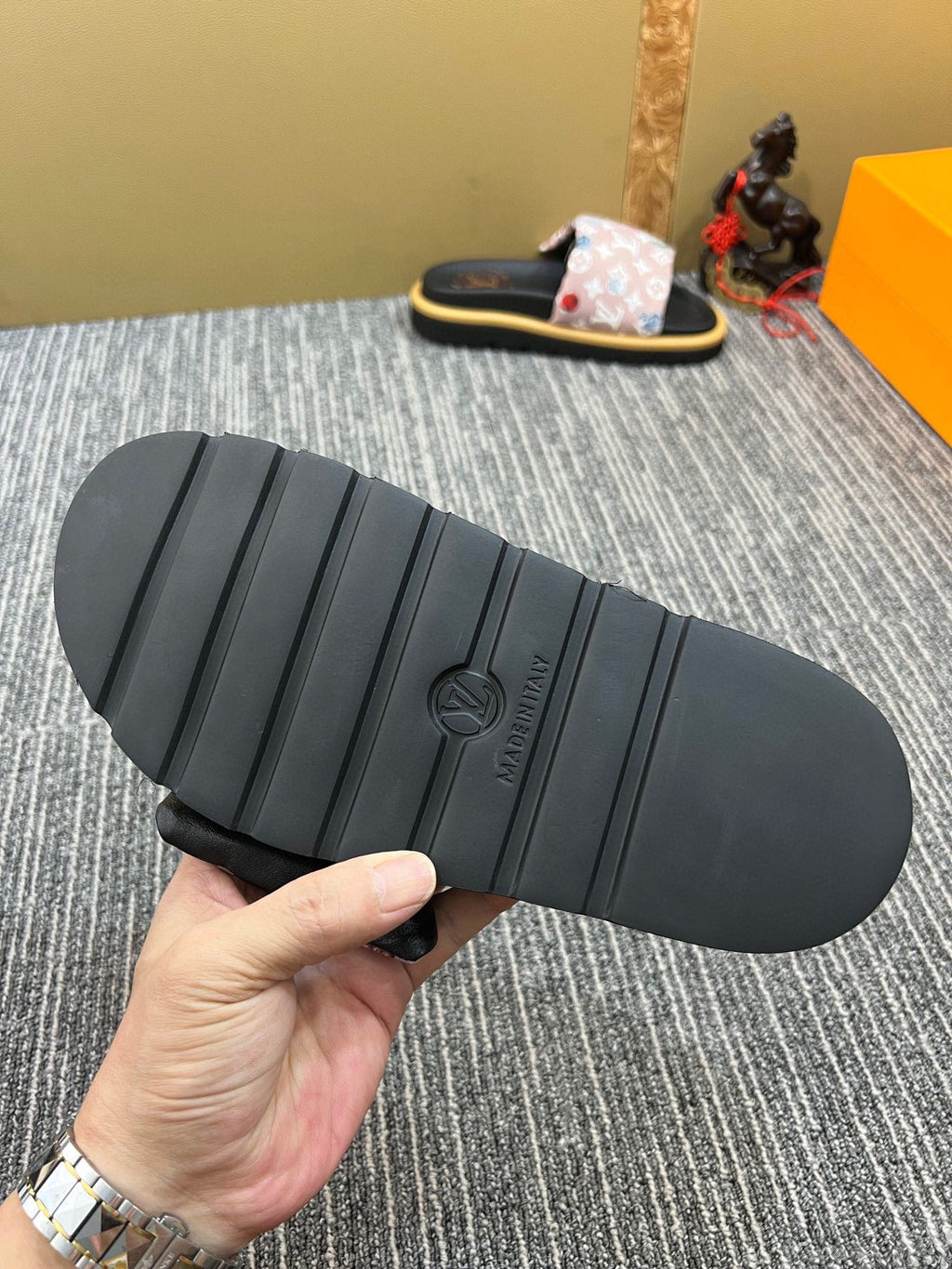 5XF120Z Popular leather quality Slippers