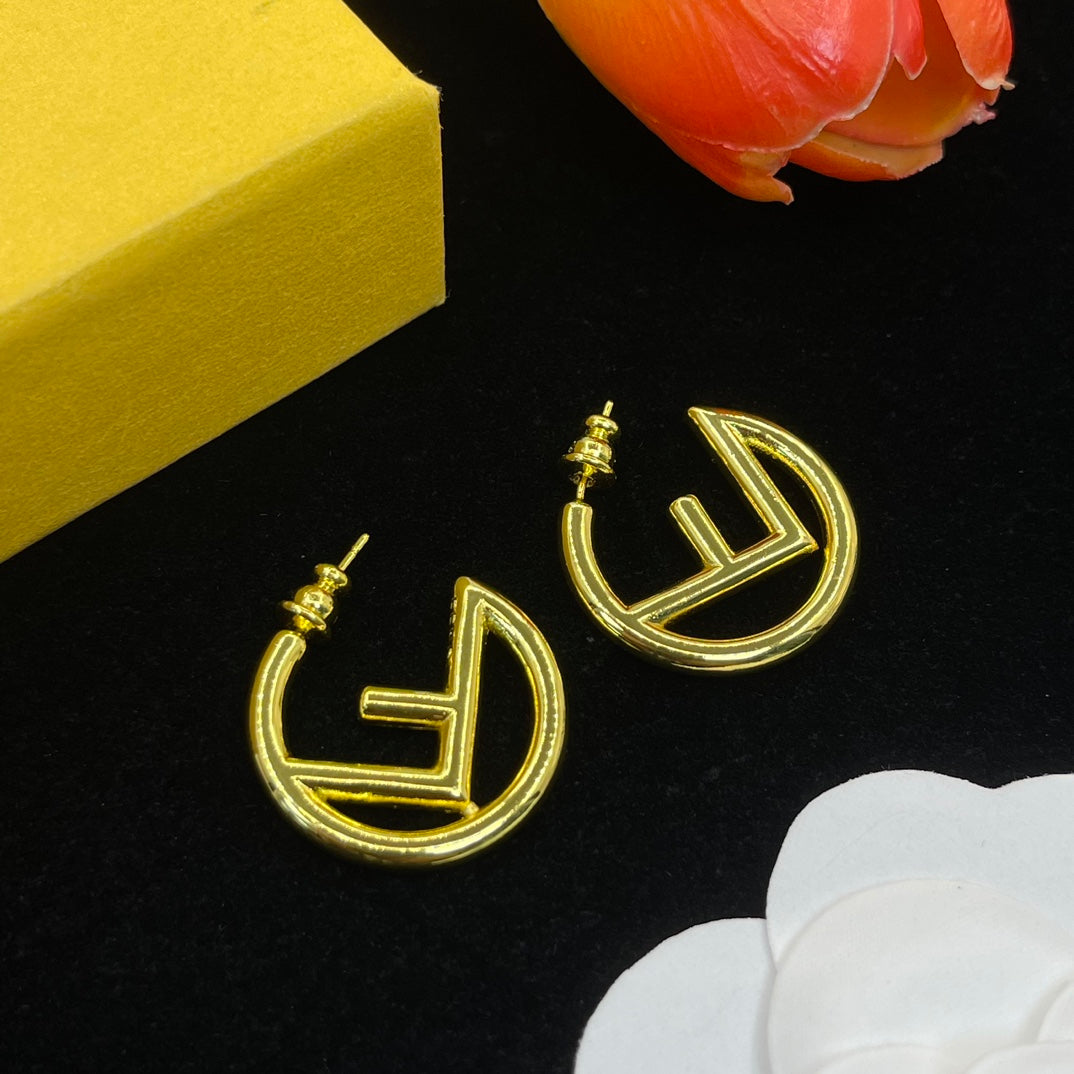 14F647E Popular  Earrings