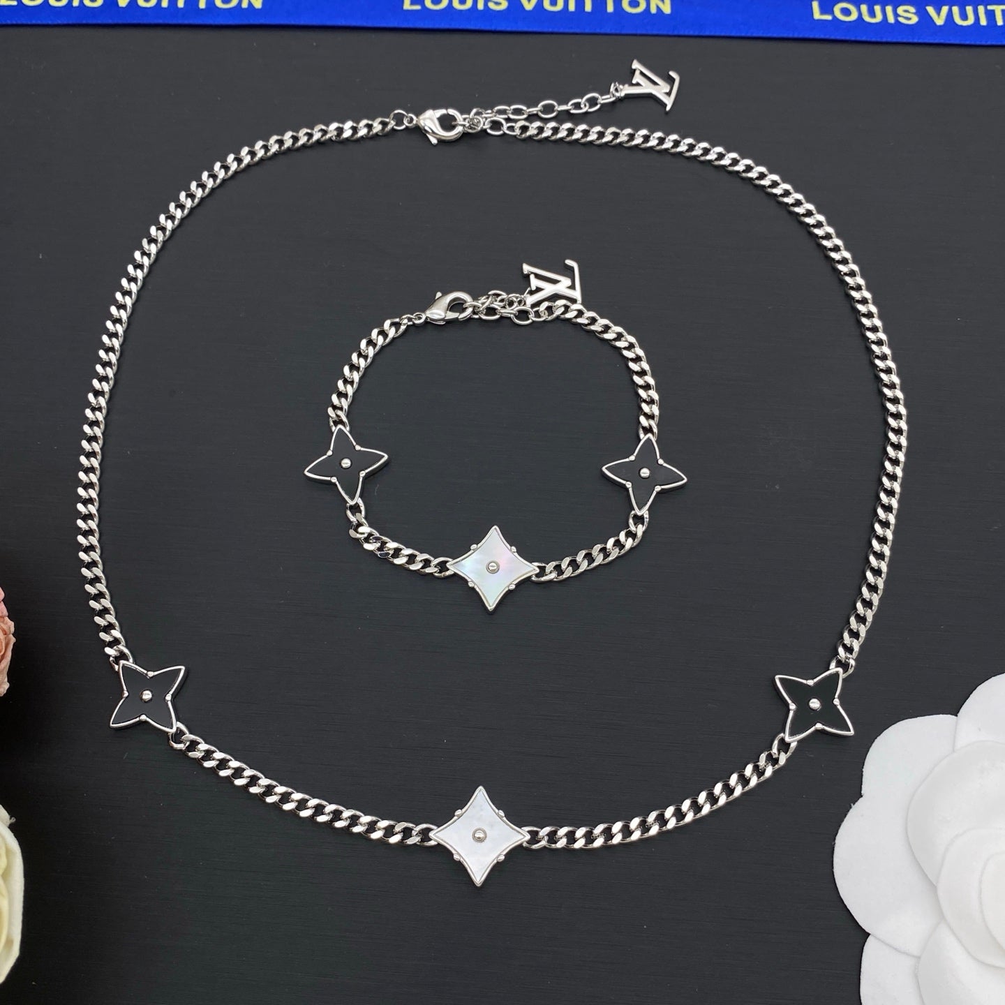 146NE22X  Popular  Necklaces, Bracelets