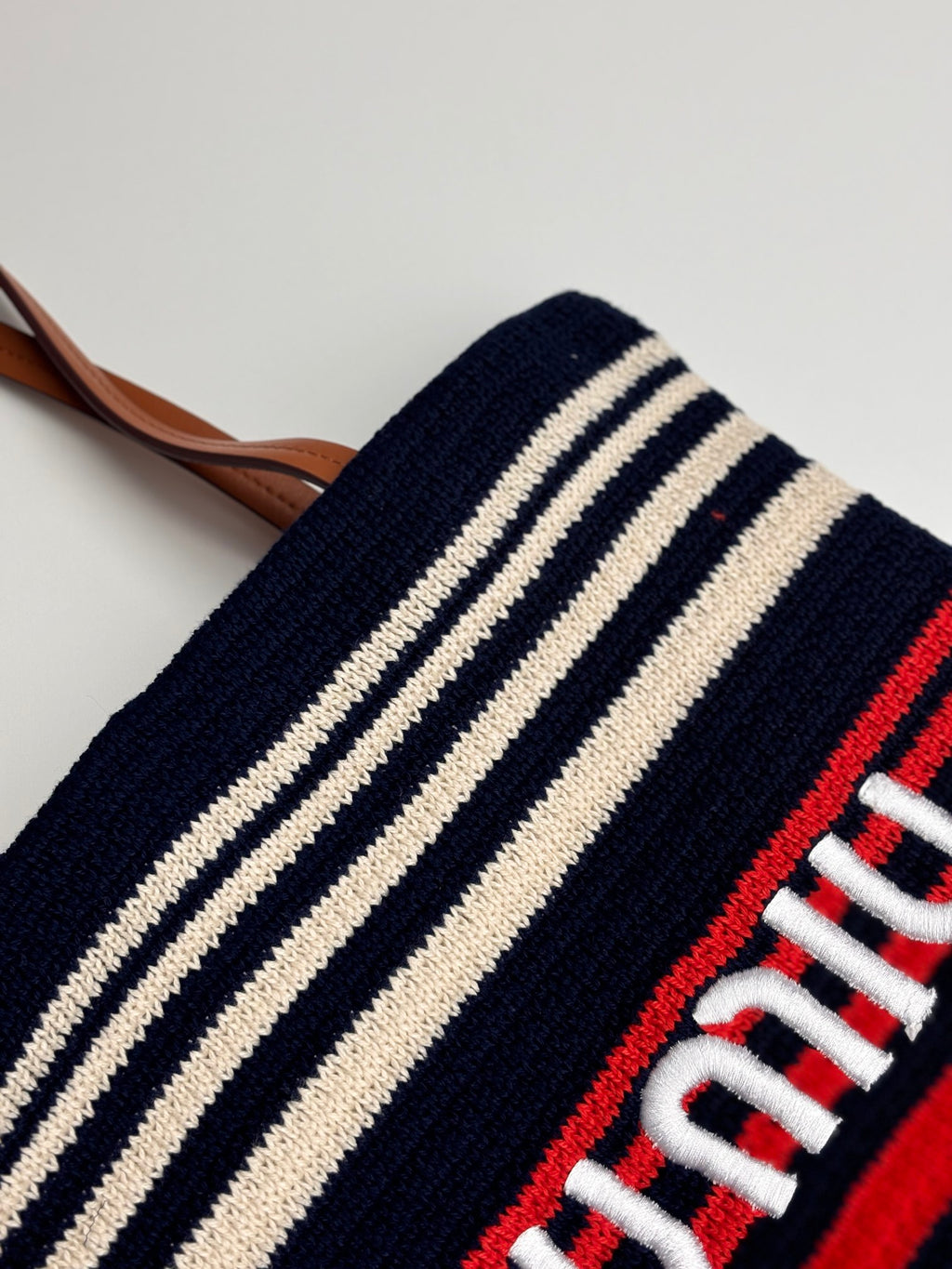 1XA77B Popular   Woven Bag