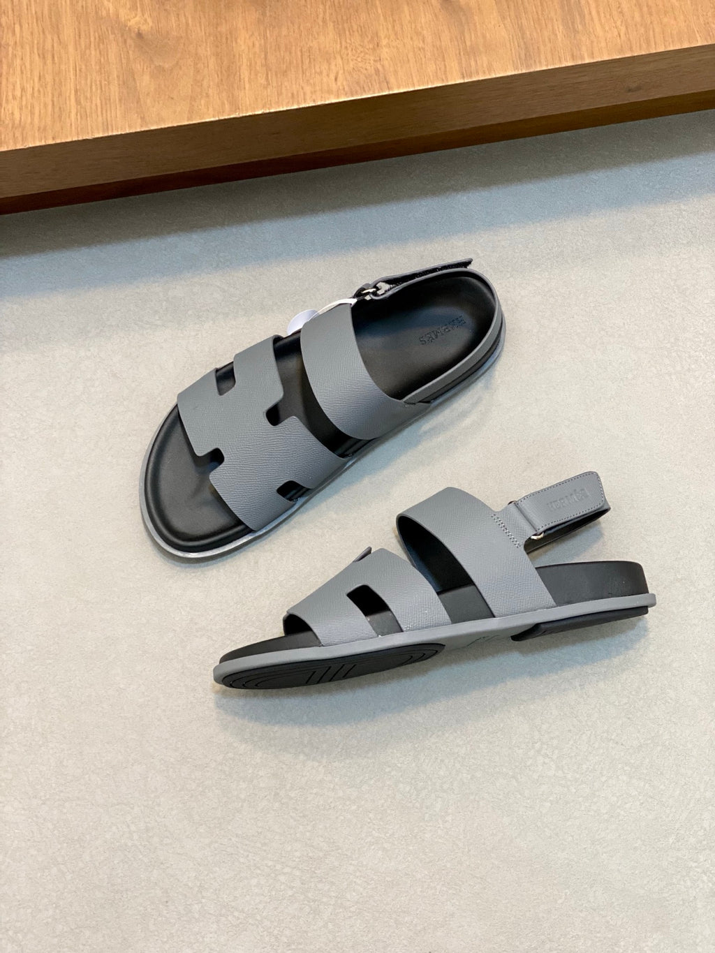 Z2P36H19 Popular high-quality leather Shoes
