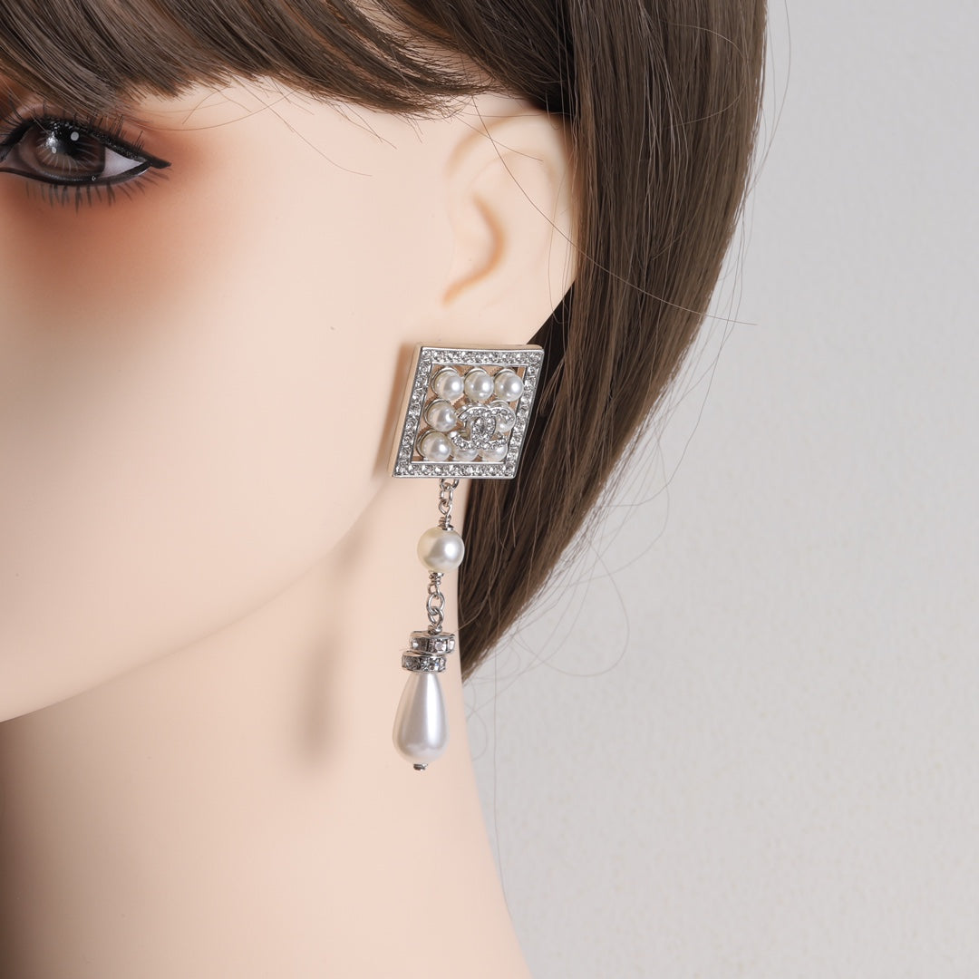 14C376E Popular Earrings