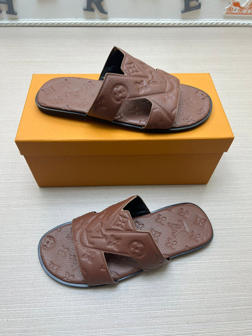 54E34Z Popular slippers