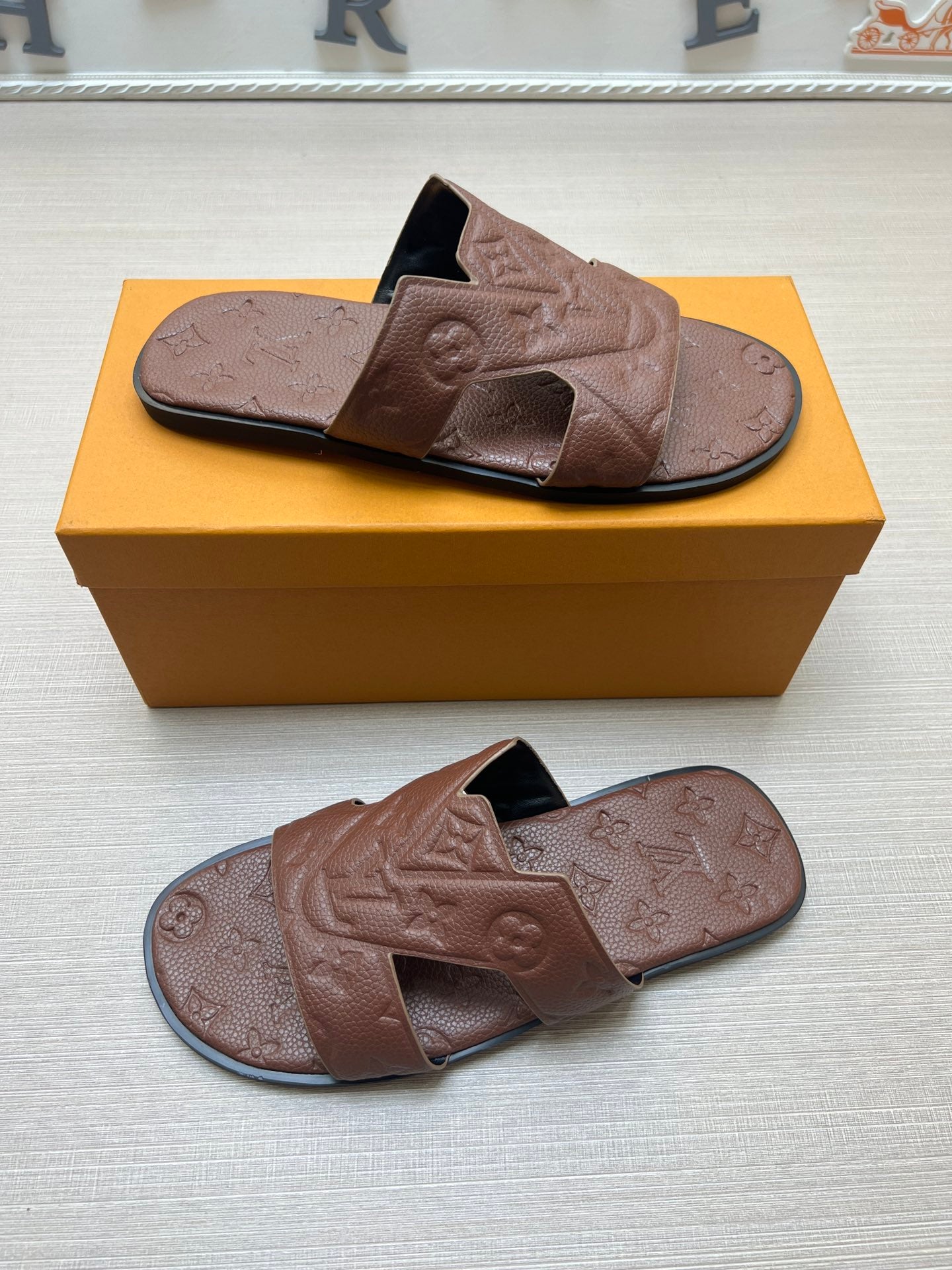 54E34Z Popular slippers