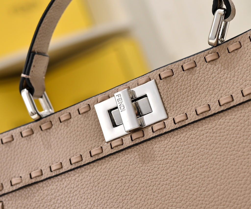 15RF136B Popular leather bag