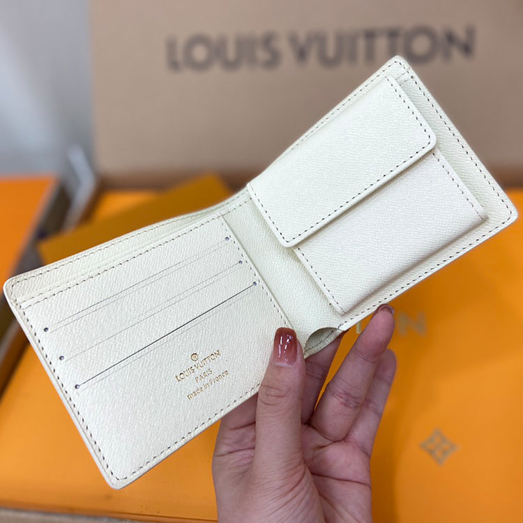 3E06B Popular leather wallets