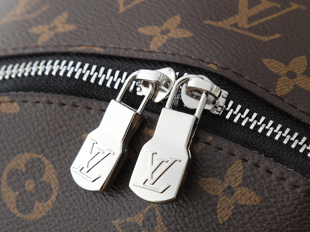 B1X66E3 Popular leather bag