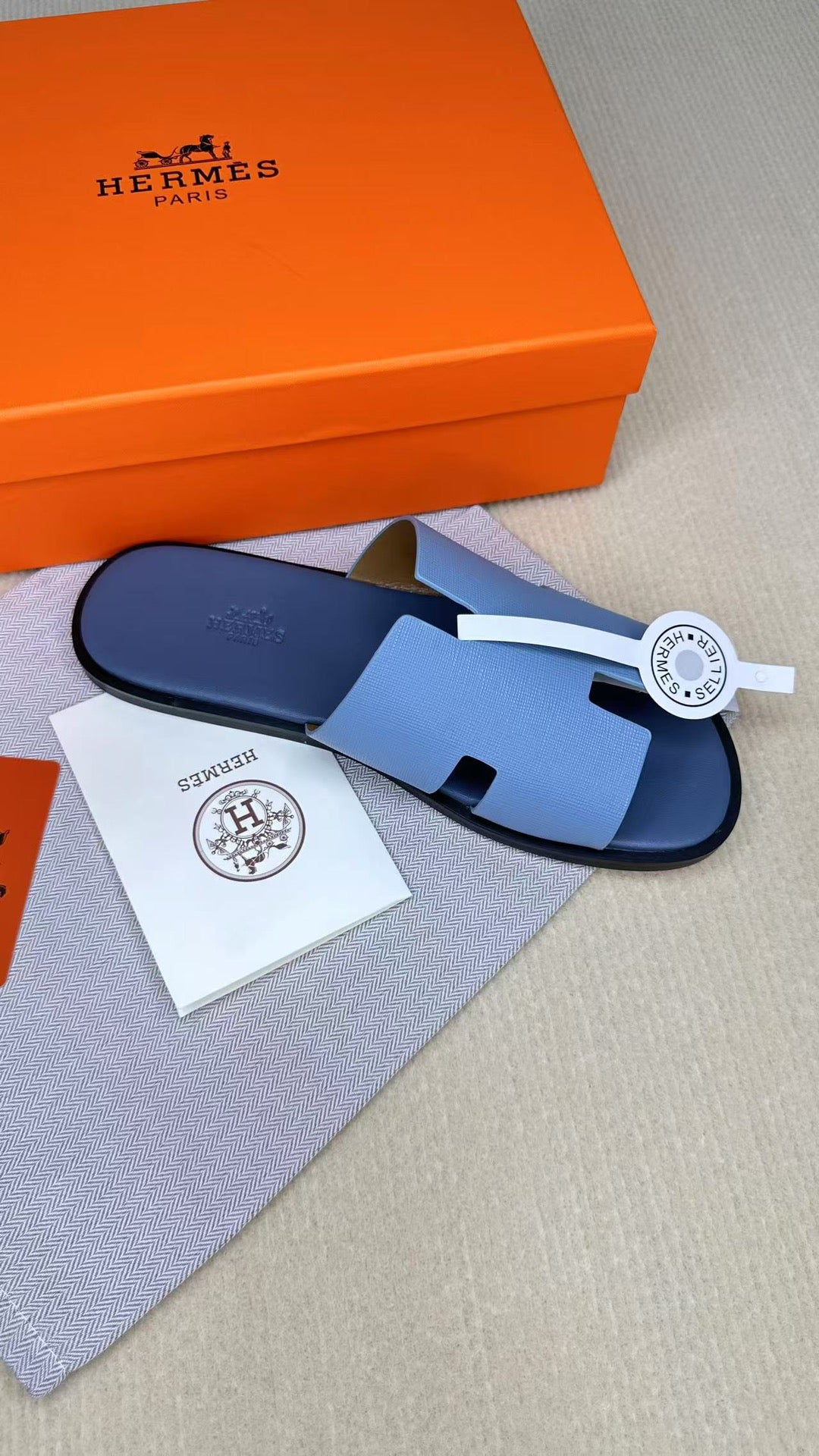 Z2X66H15 Popular high-quality leather Shoes