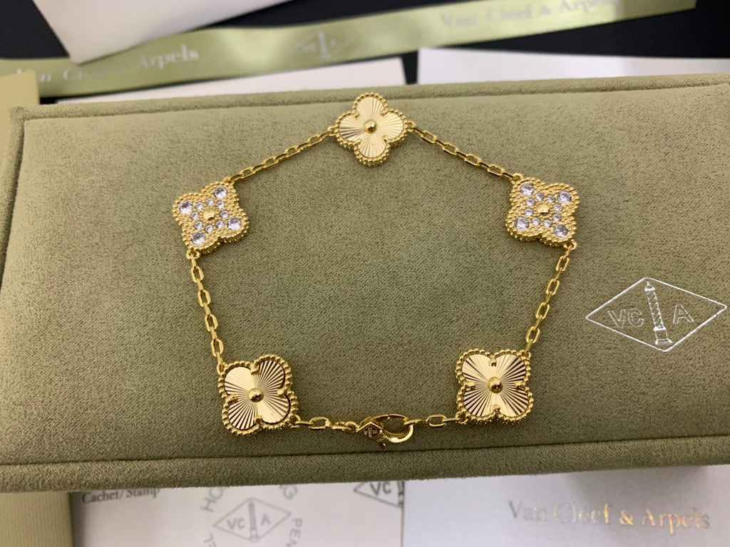 5XVA201K  Popular bracelets 5 flowers normal size1.5cm flower