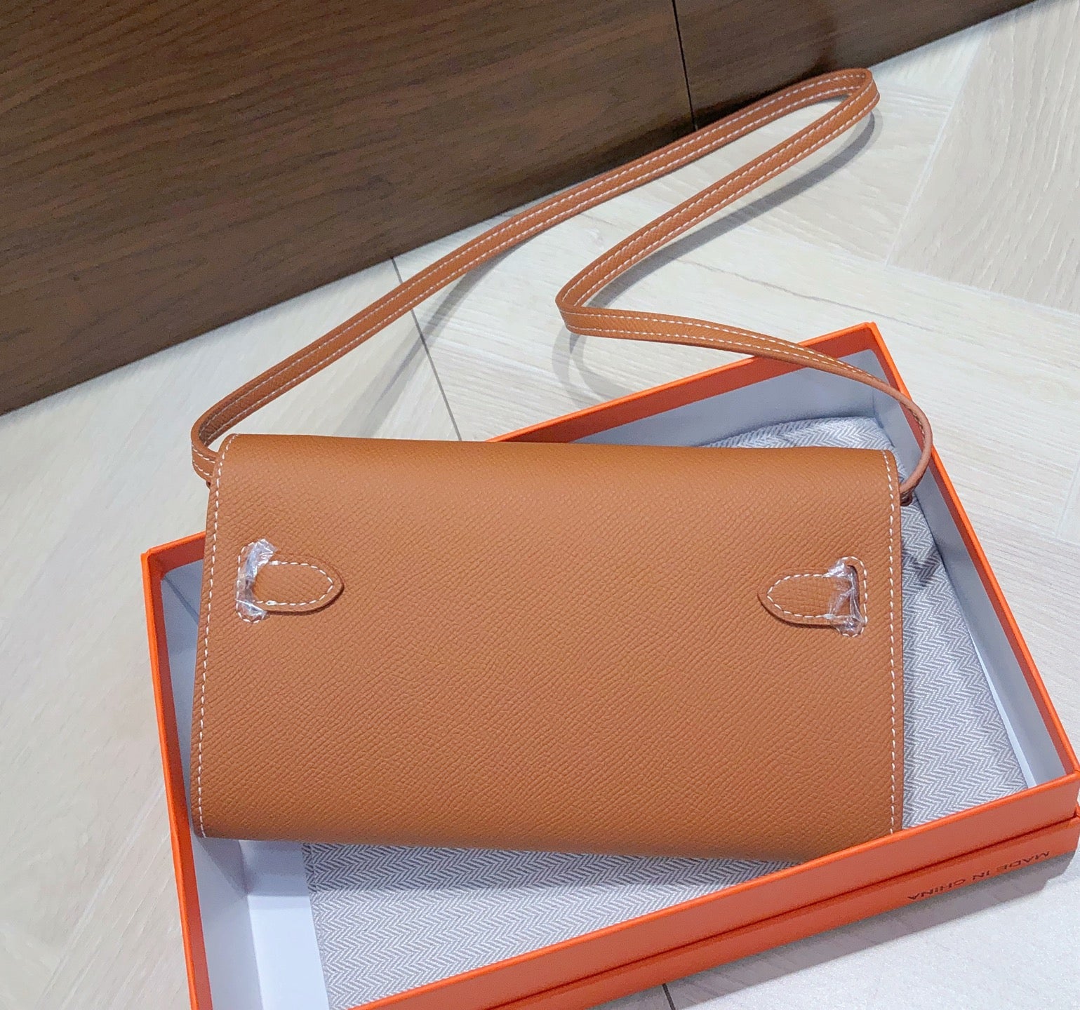 B1X66H11 Popular high-quality leather bag