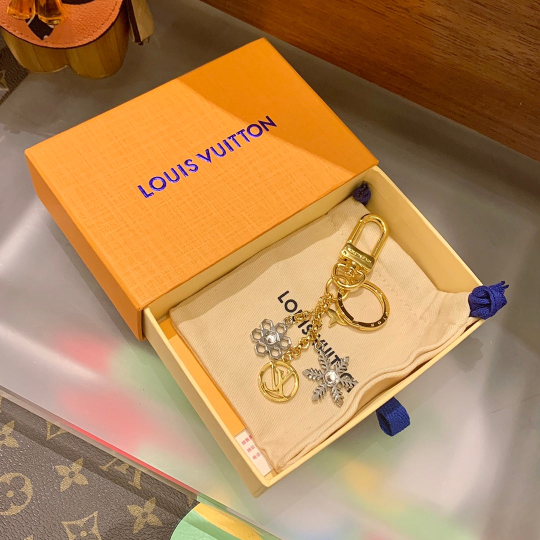 35ZE96A Popular bag 's charms accessories