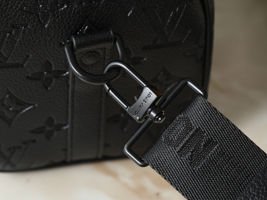 15RE144B Popular leather bag