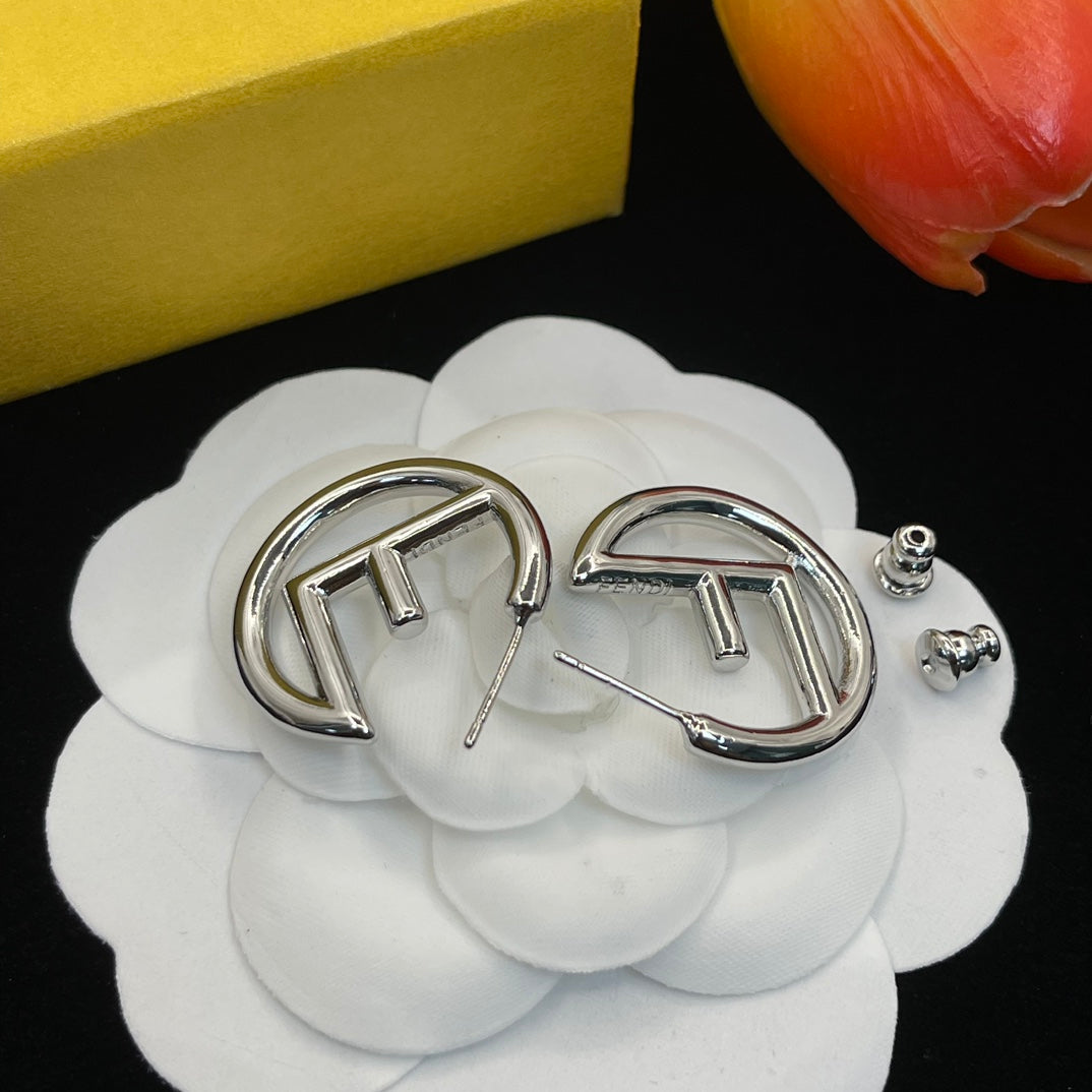 14F647E Popular  Earrings