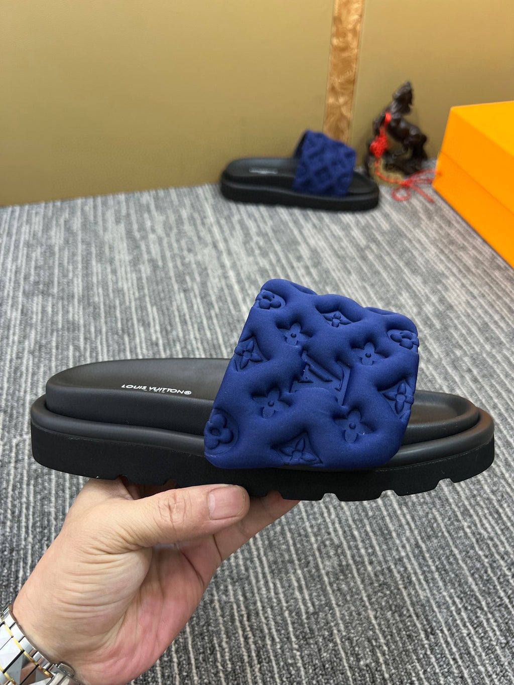 5YE116Z Popular Slippers