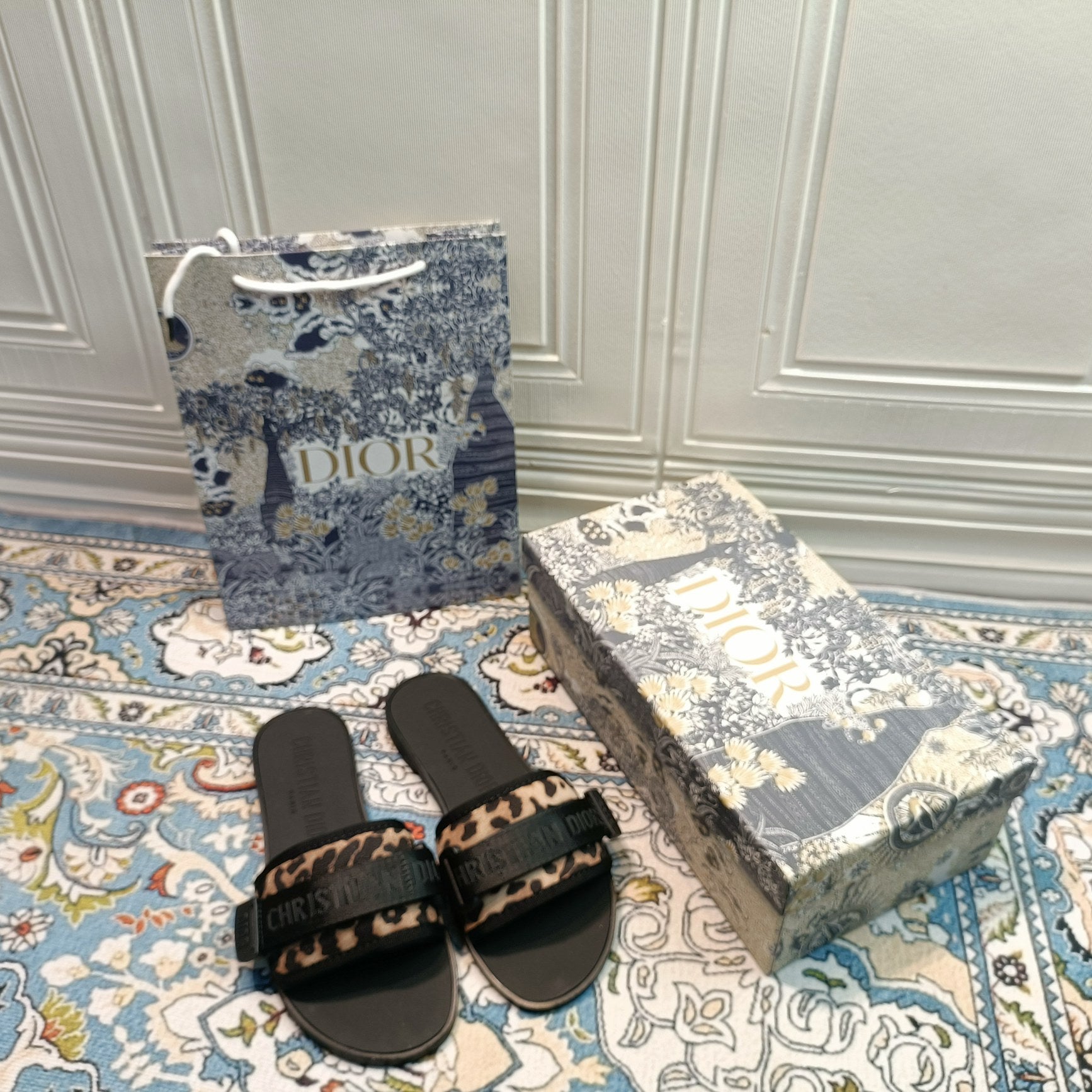 14D20Z Popular Slippers
