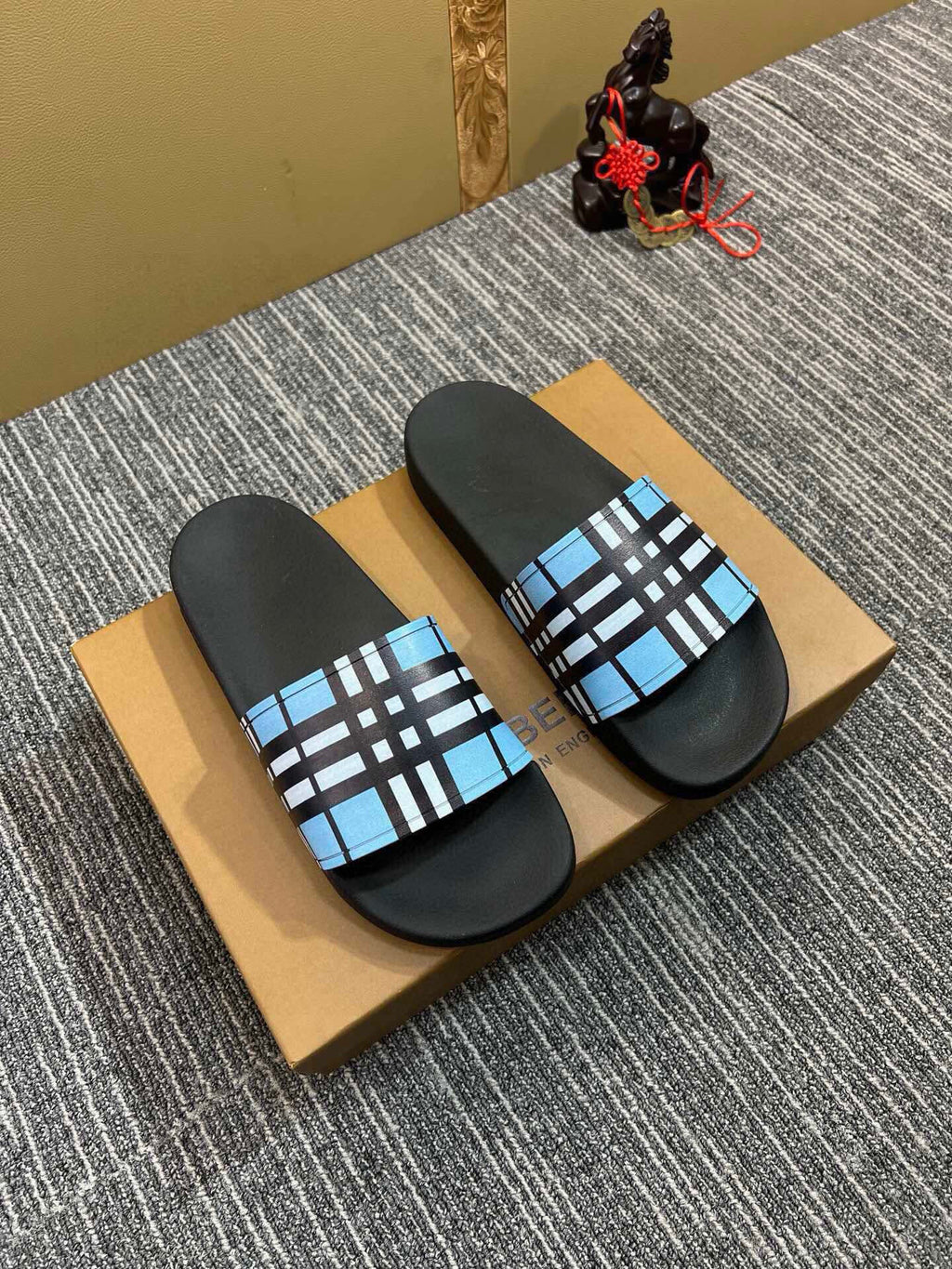 535ZR257Z Popular Slippers