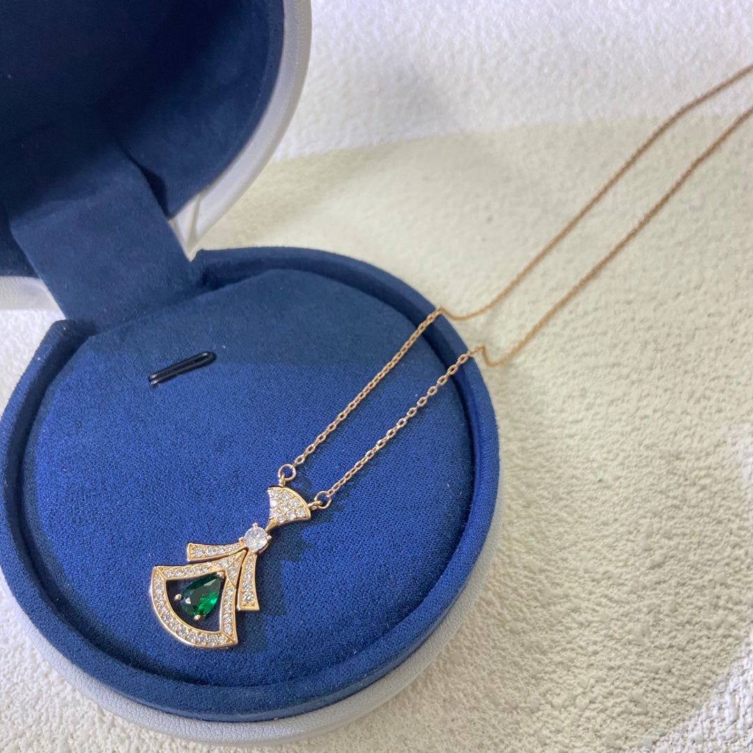 55QS415X Popular Necklaces