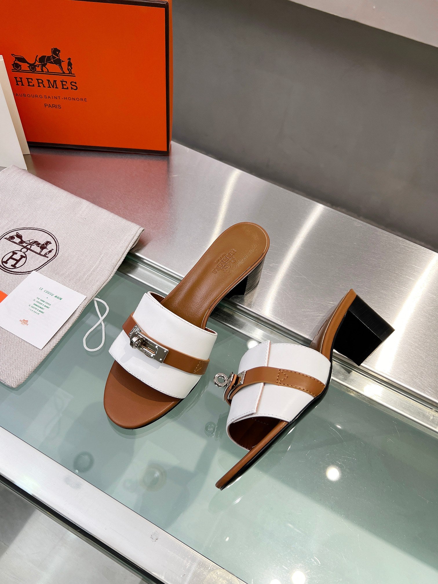Z2N46H2 Popular high-quality leather Shoes