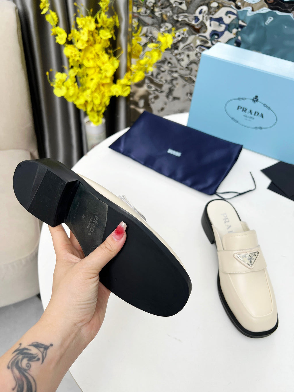 2105QP403Z Popular high-quality leather Shoes
