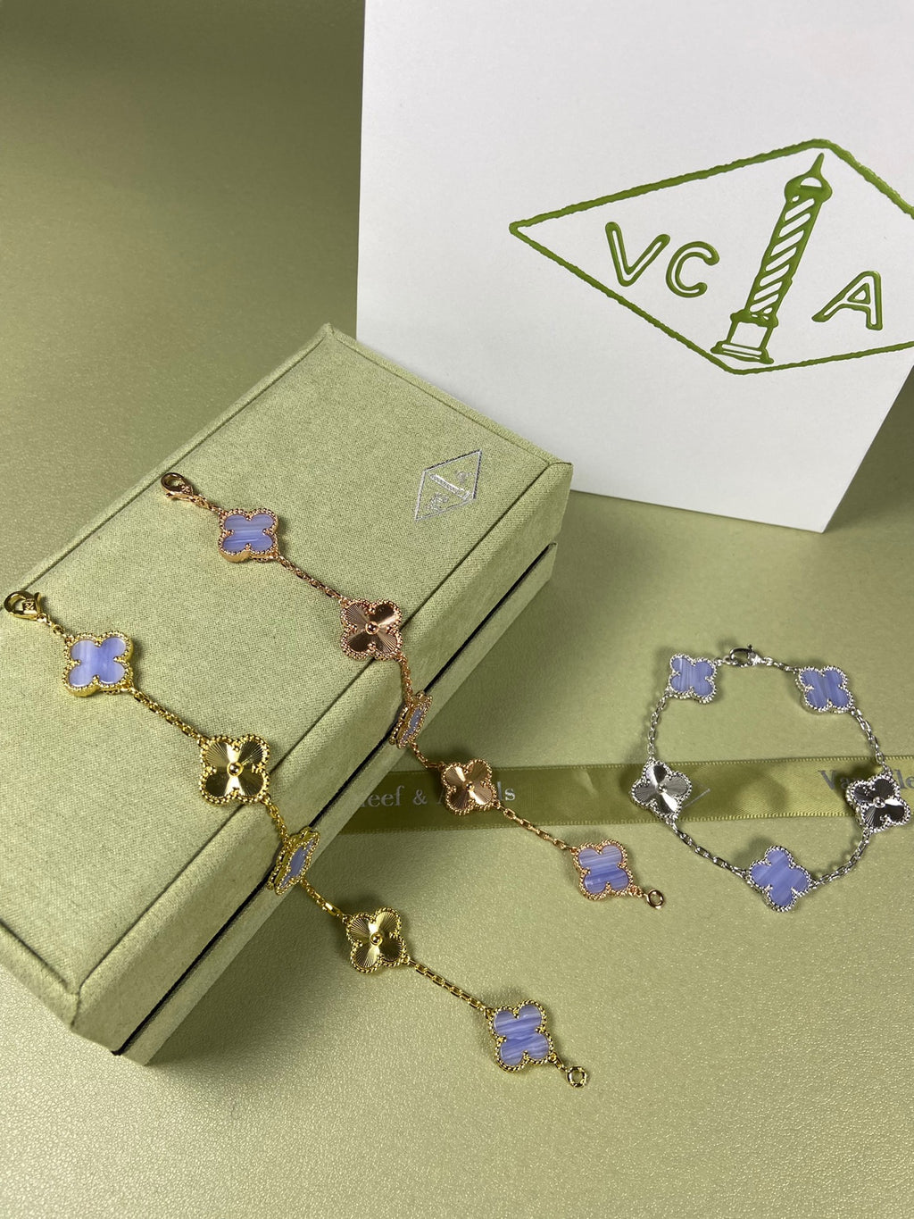 5XVA181K  Popular bracelets  5 flowers normal size1.5cm flower