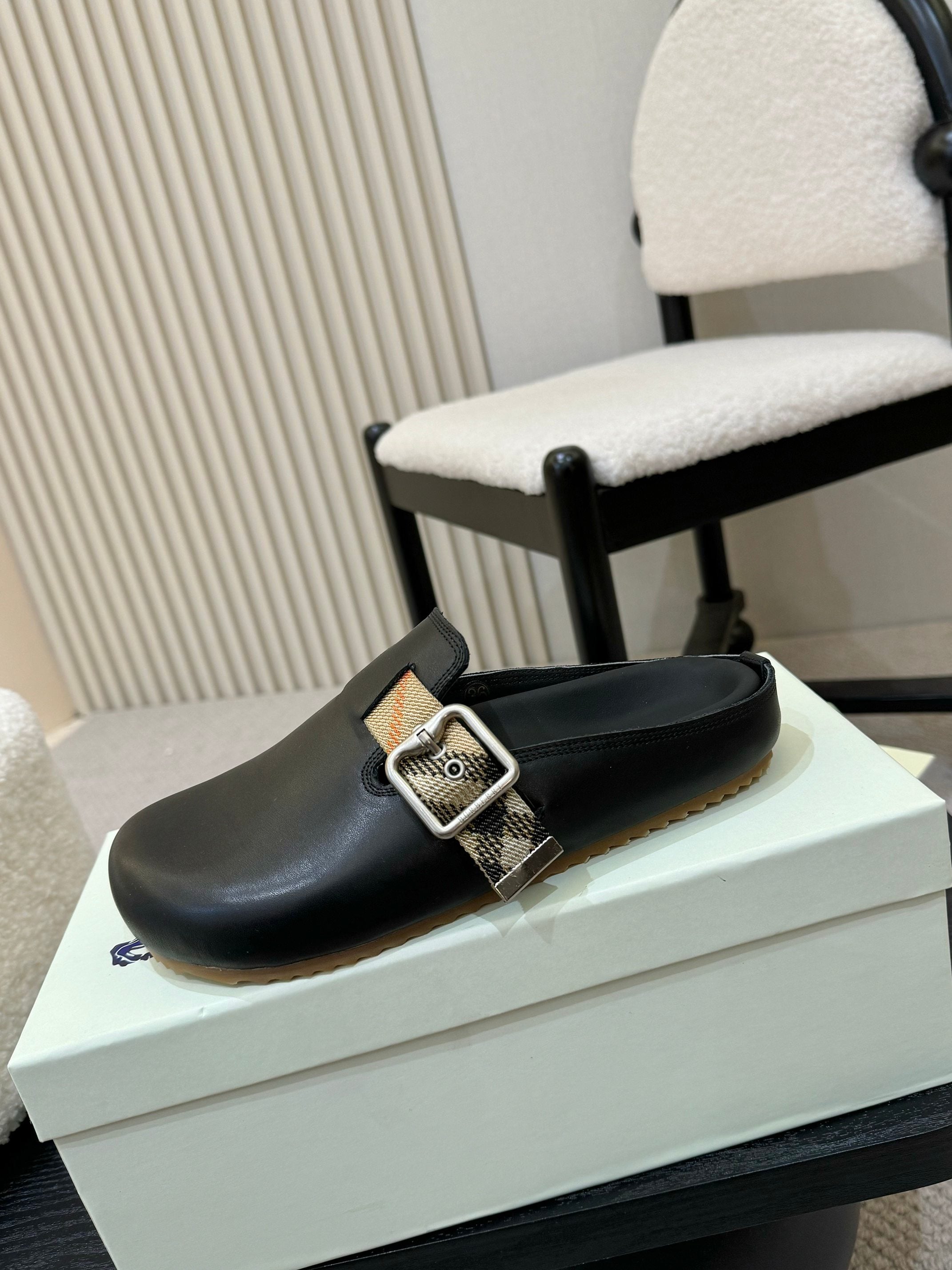 2105QR242Z Popular high-quality  Shoes
