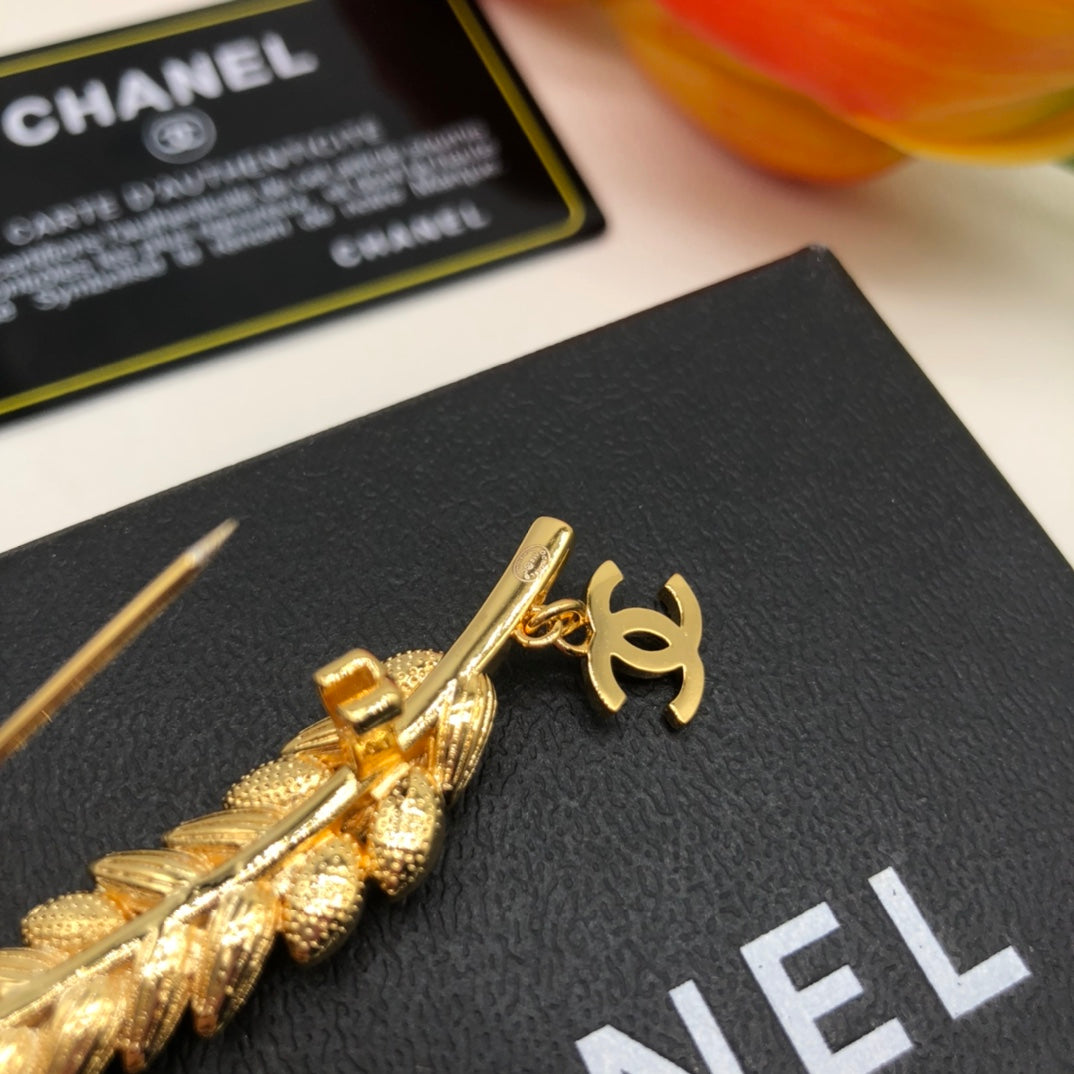 14C875X   Popular Brooch