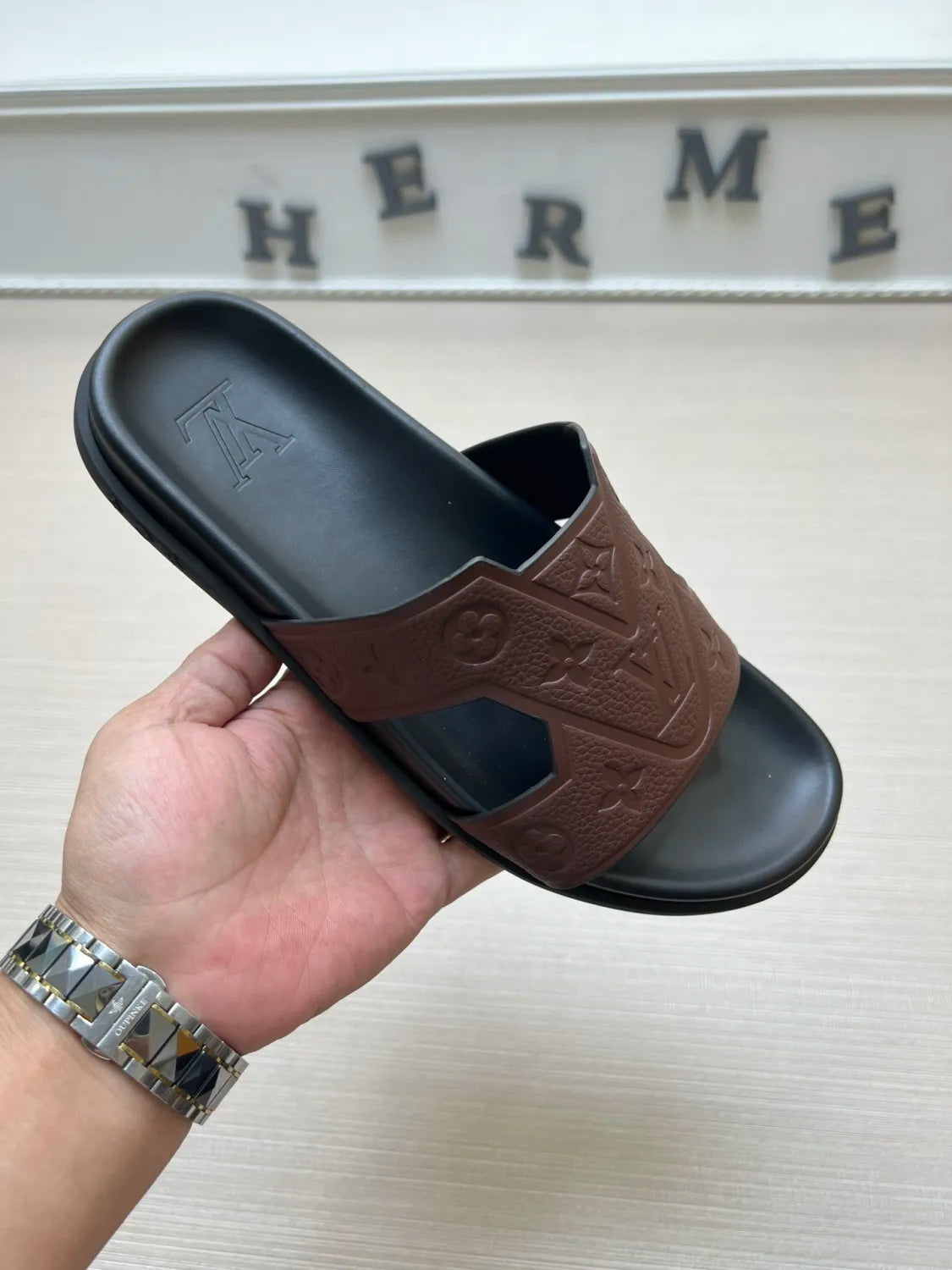 54E68Z Popular slippers