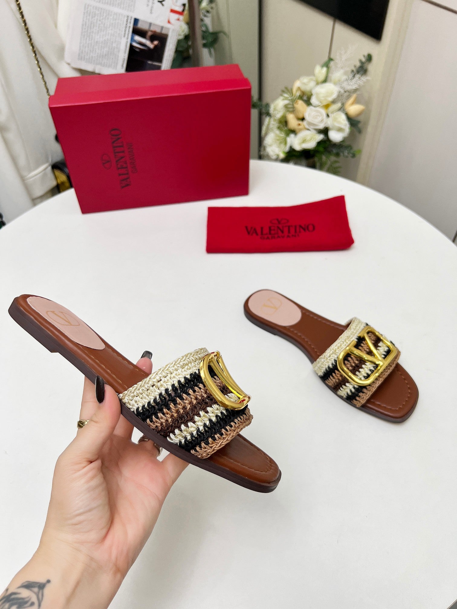 255QVL31Z Popular Slippers