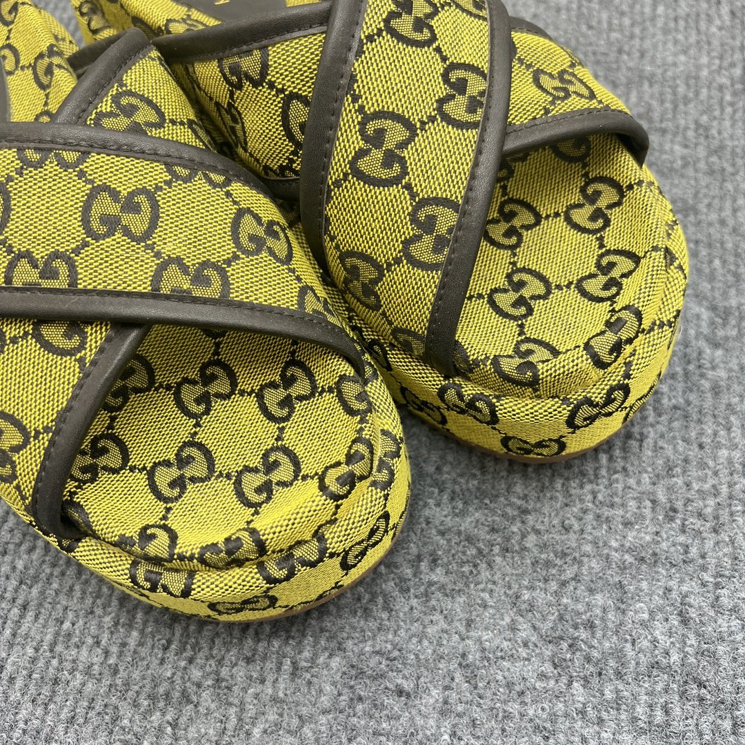 5YB69Z Popular Slippers