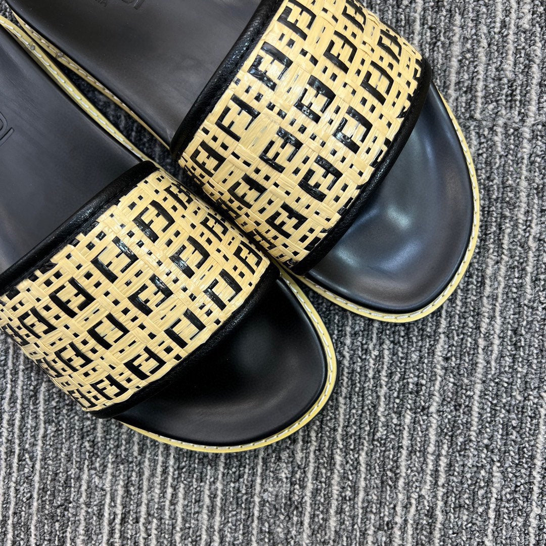 5XF104Z Popular Slippers