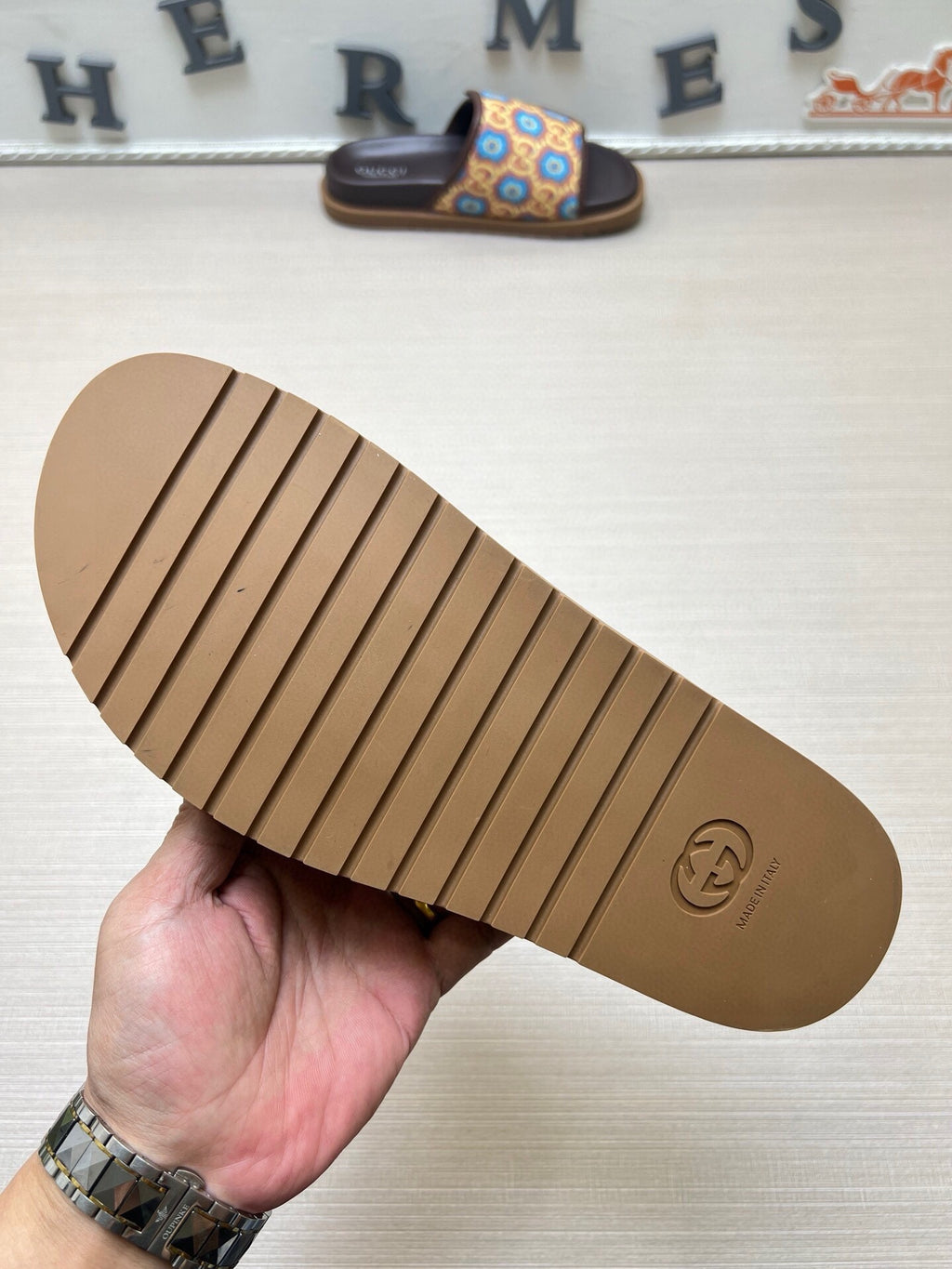 5WB240Z Popular Slippers