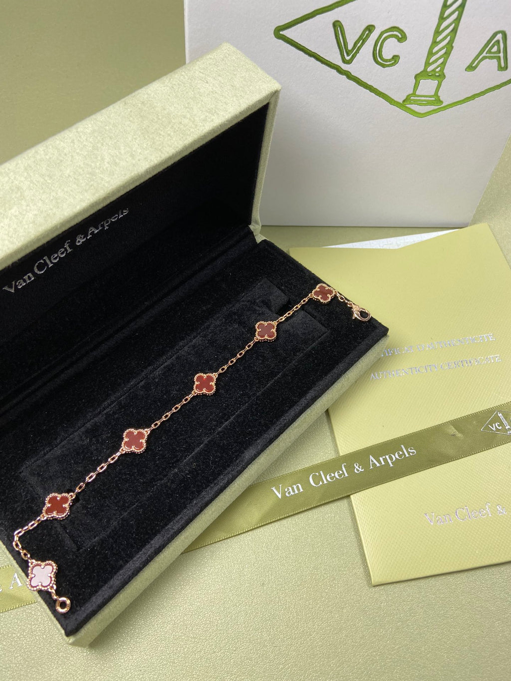 5XVA183K  Popular bracelets 6 flowers mini size 0.9cm flower