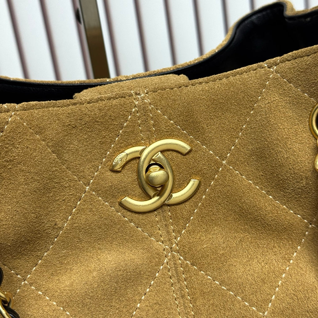 146PC19B Popular leather bag