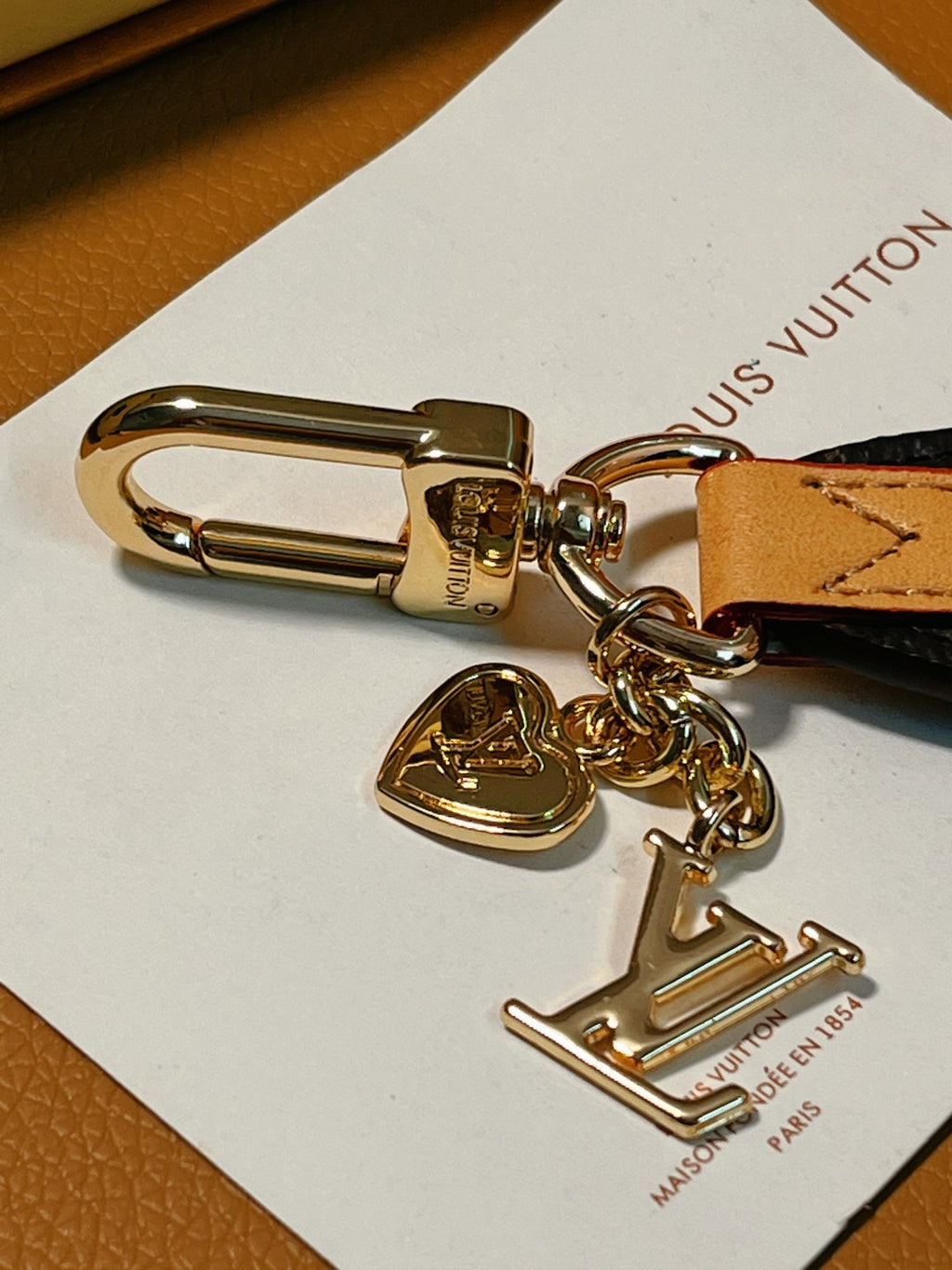 35QE8A Popular bag 's charms accessories