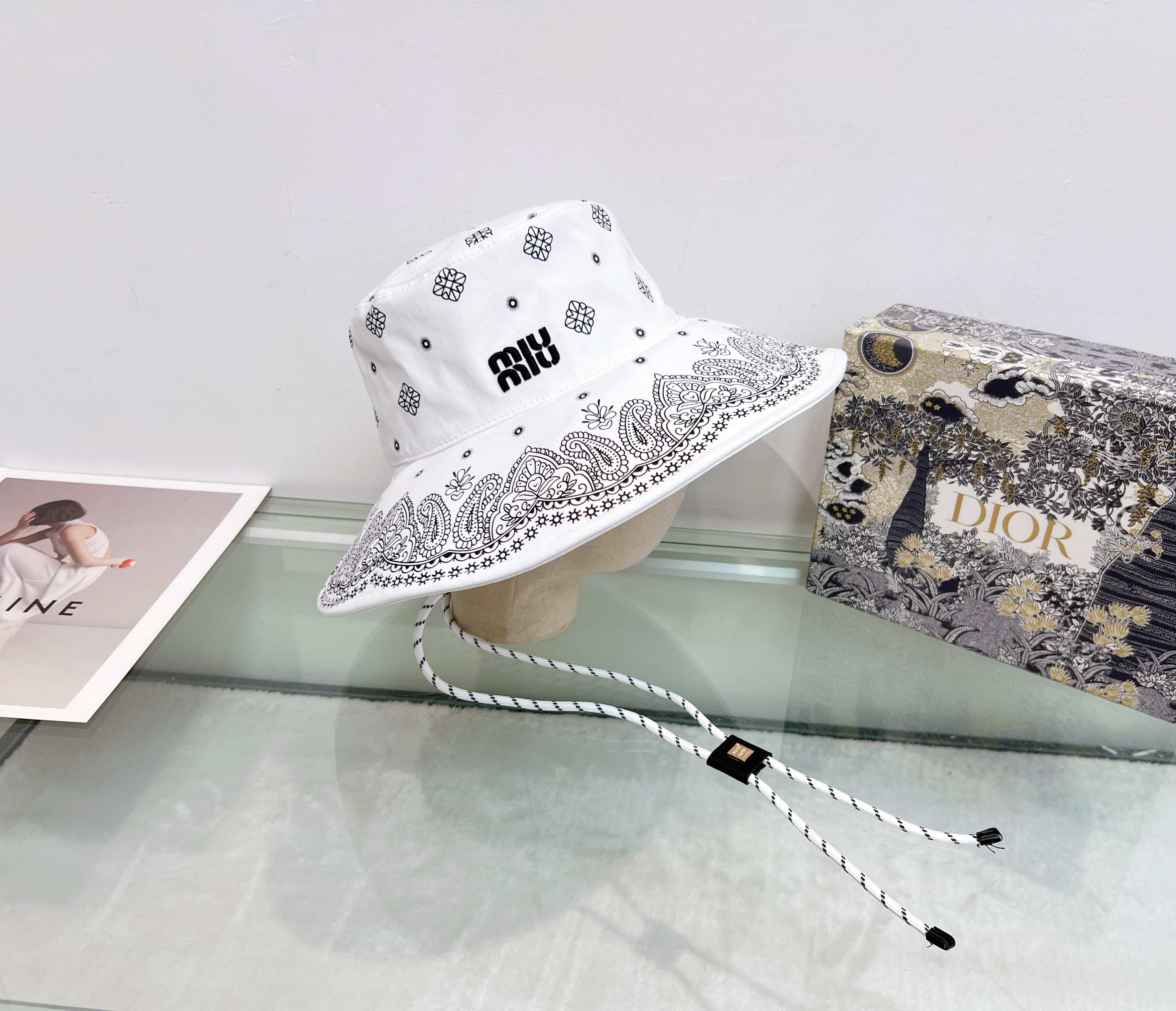 15QA82M Popular hats