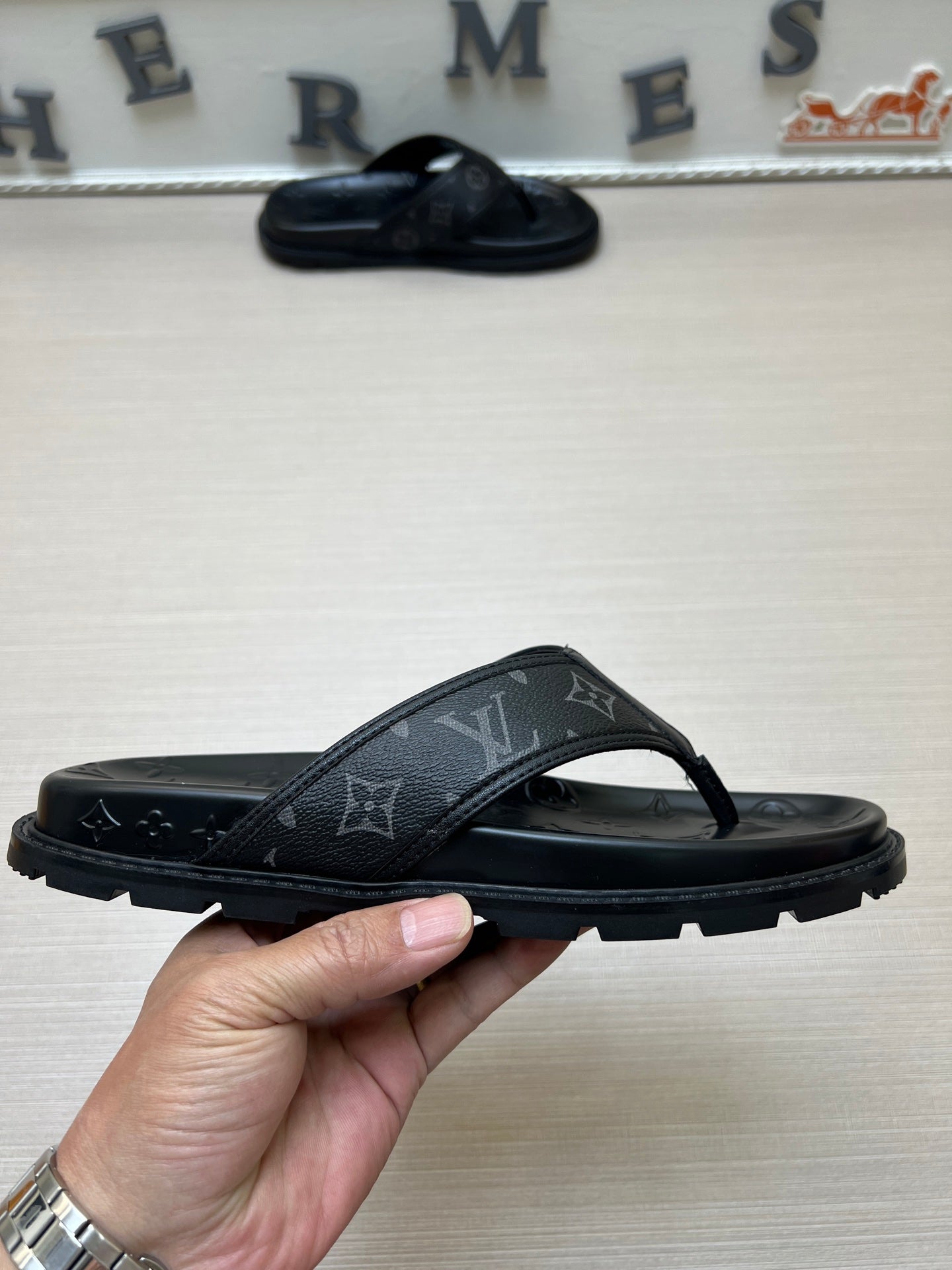 535ZE303Z Popular Slippers