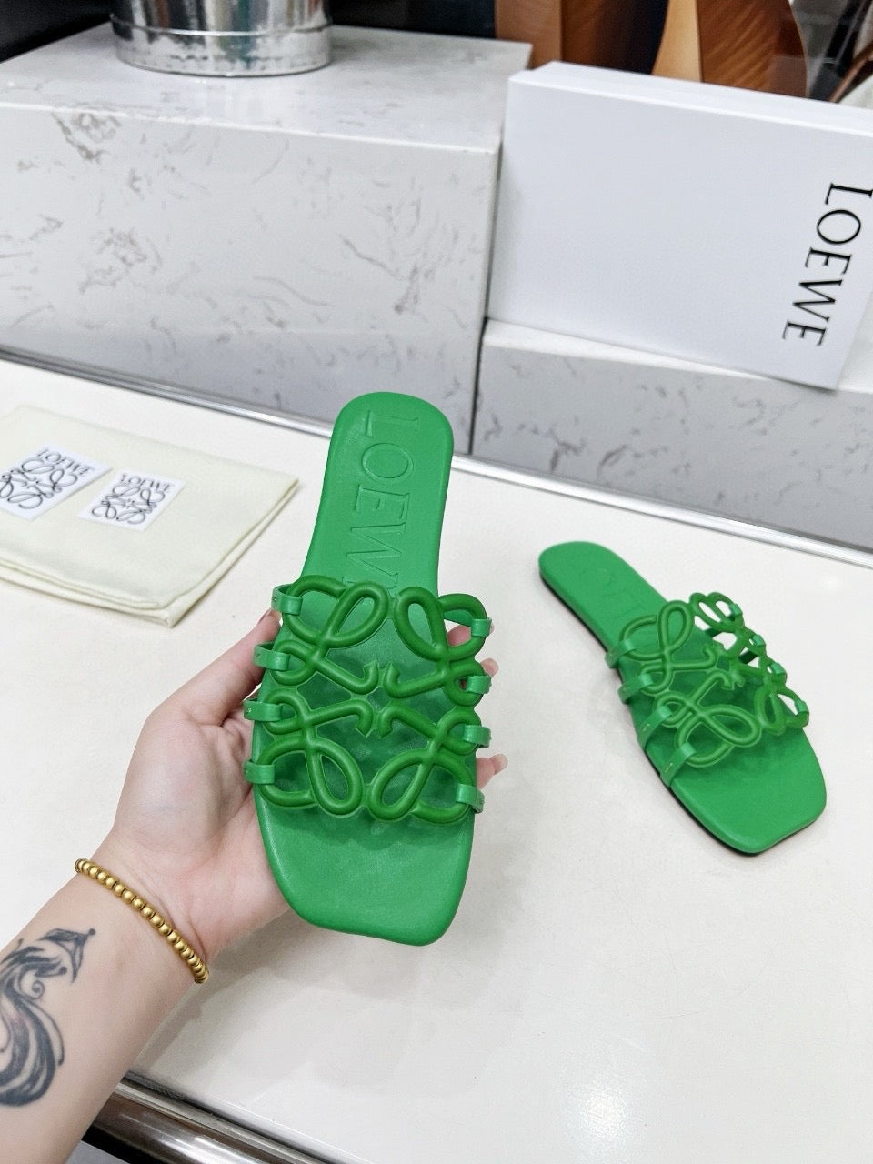 Z2X66A22 Popular high-quality leather Shoes