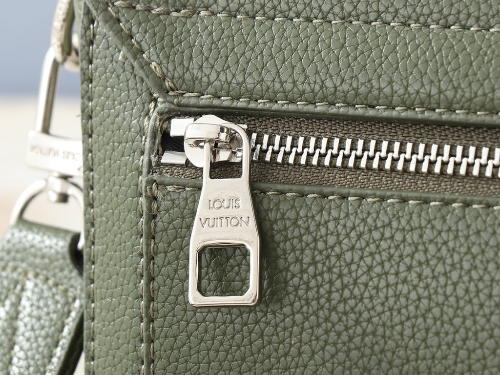 136PE77B Popular leather bag