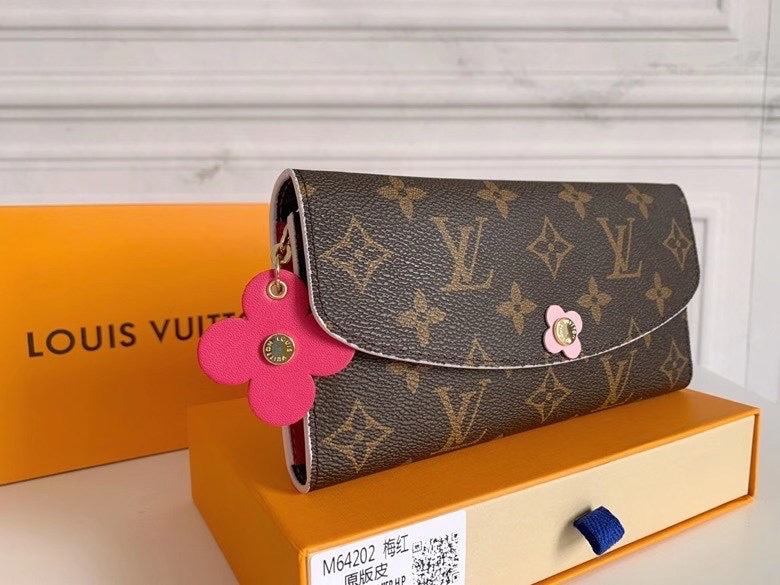 146PE55B Popular leather Wallets