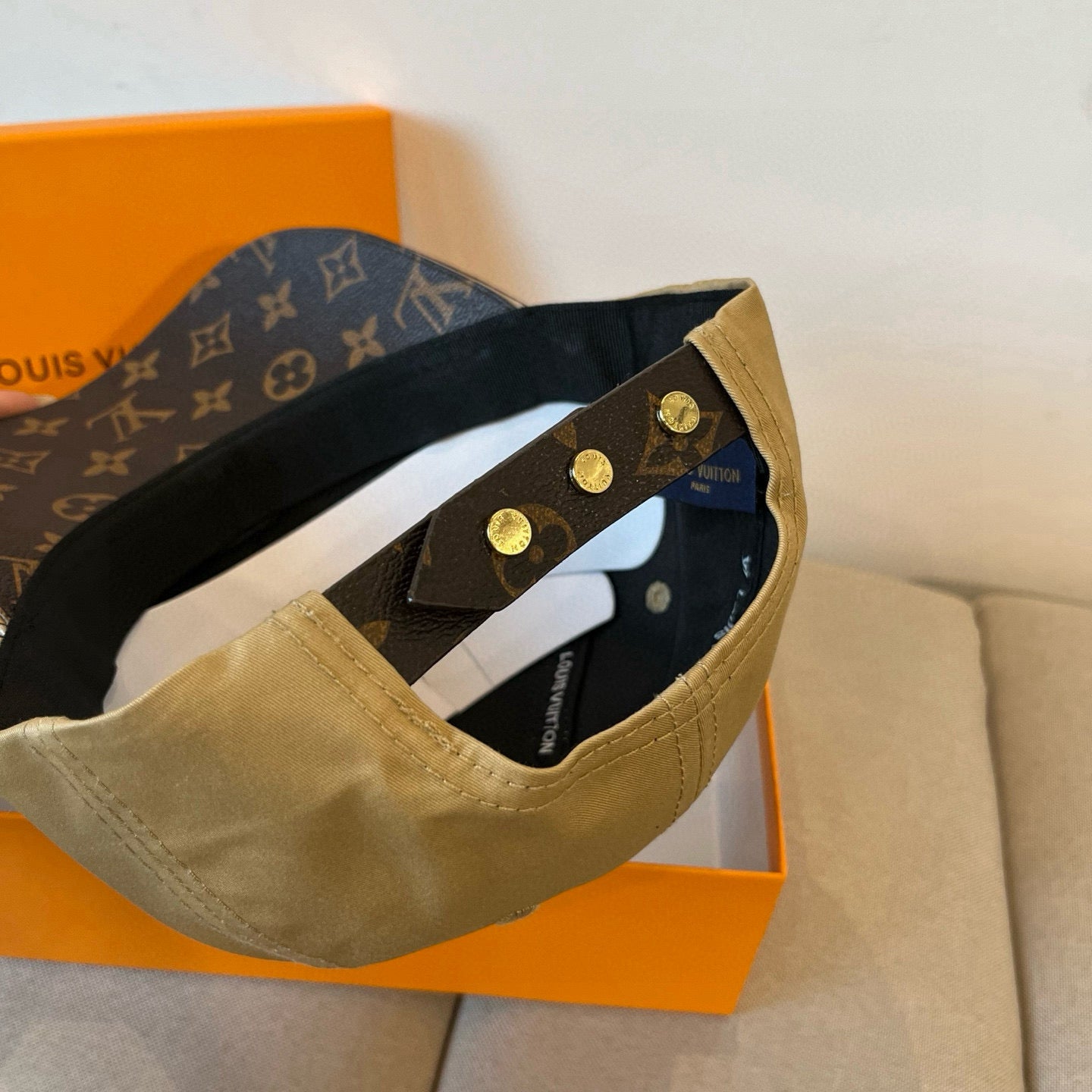 165NE16M Popular  hats