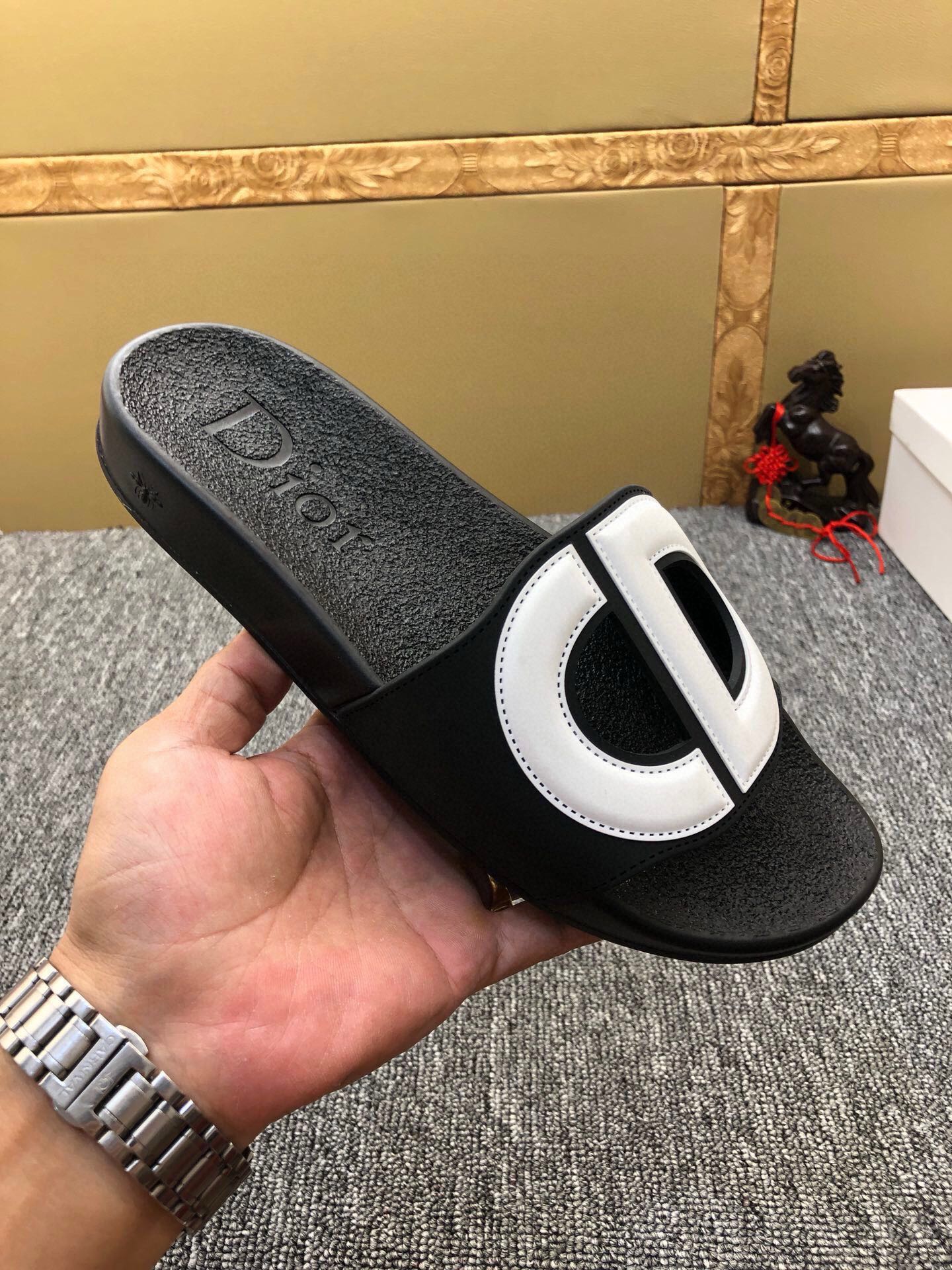 5LD216Z Popular Slippers