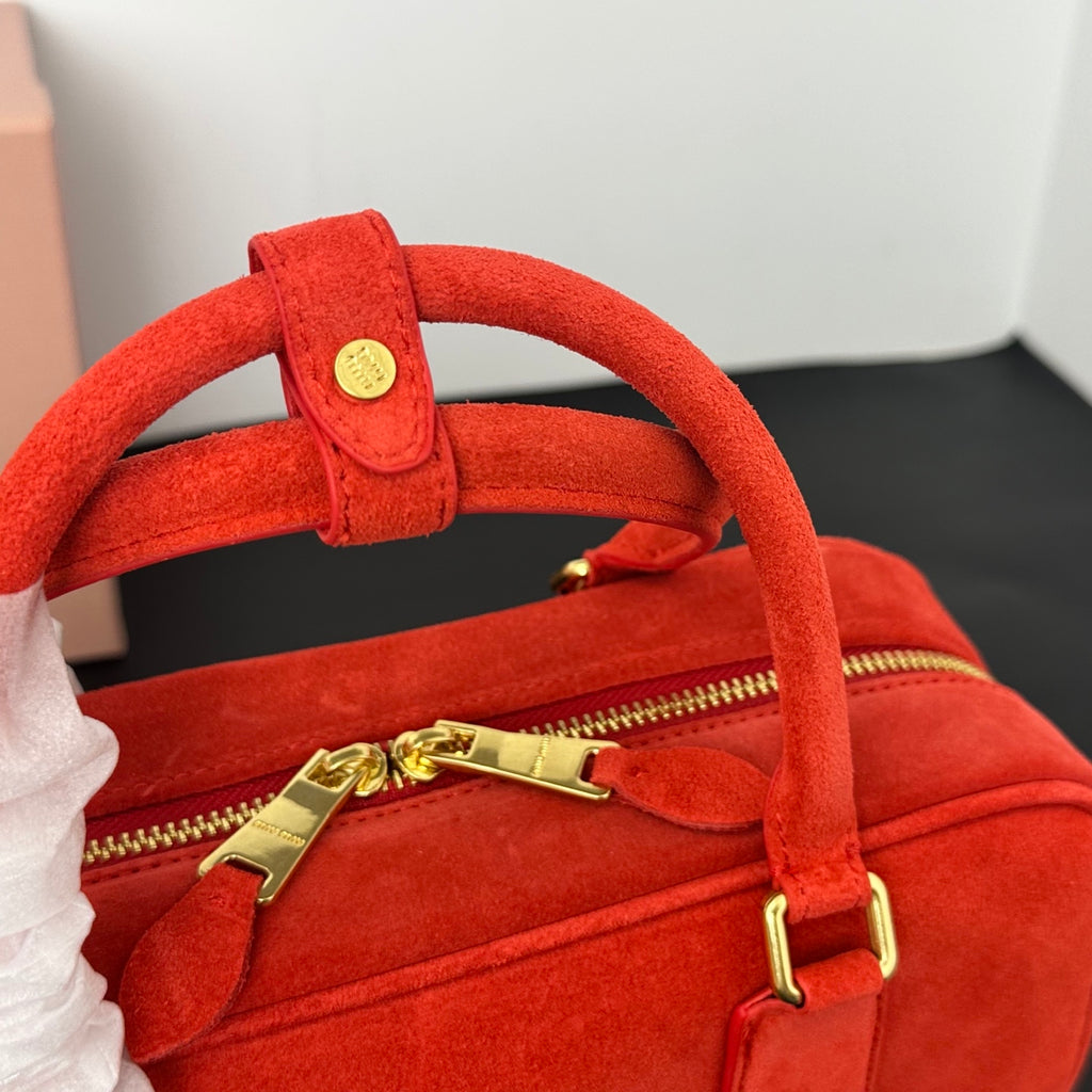 146PA153B Popular leather bags