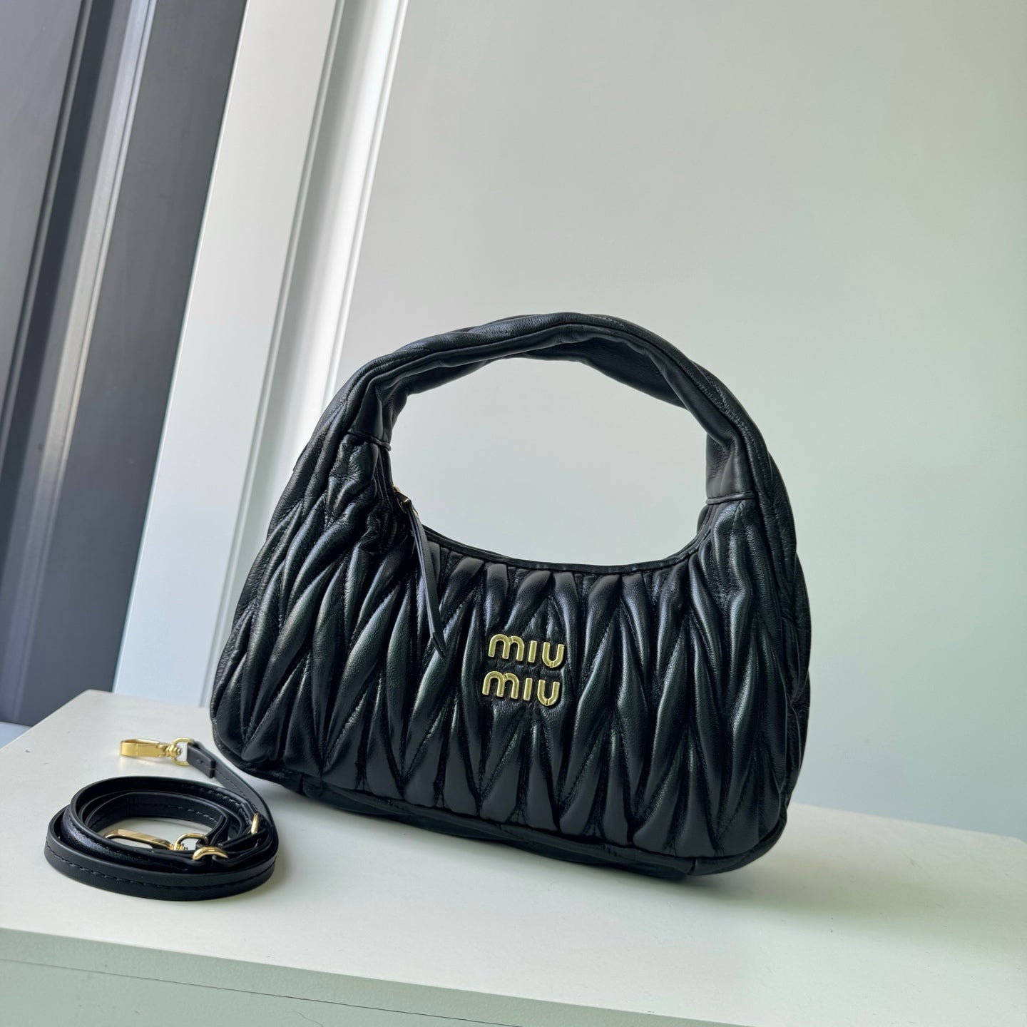 B1P46A120 Popular leather bag（29x24x10cm）