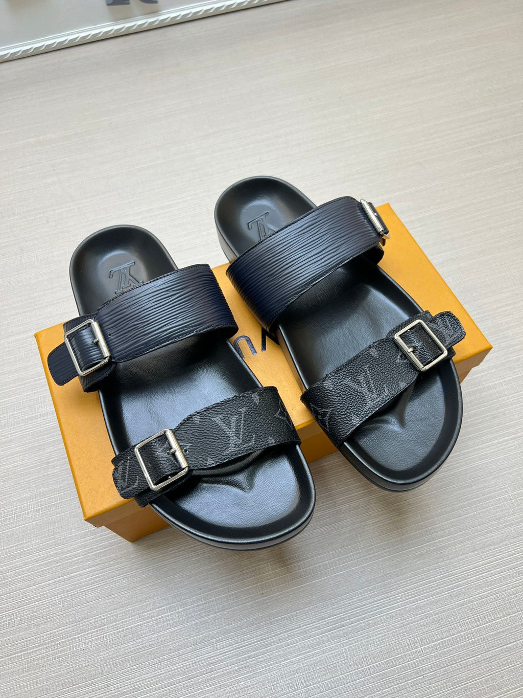 54E87Z Popular slippers