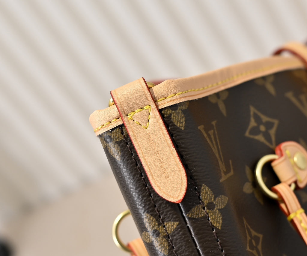 1WE77B Popular   leather bag