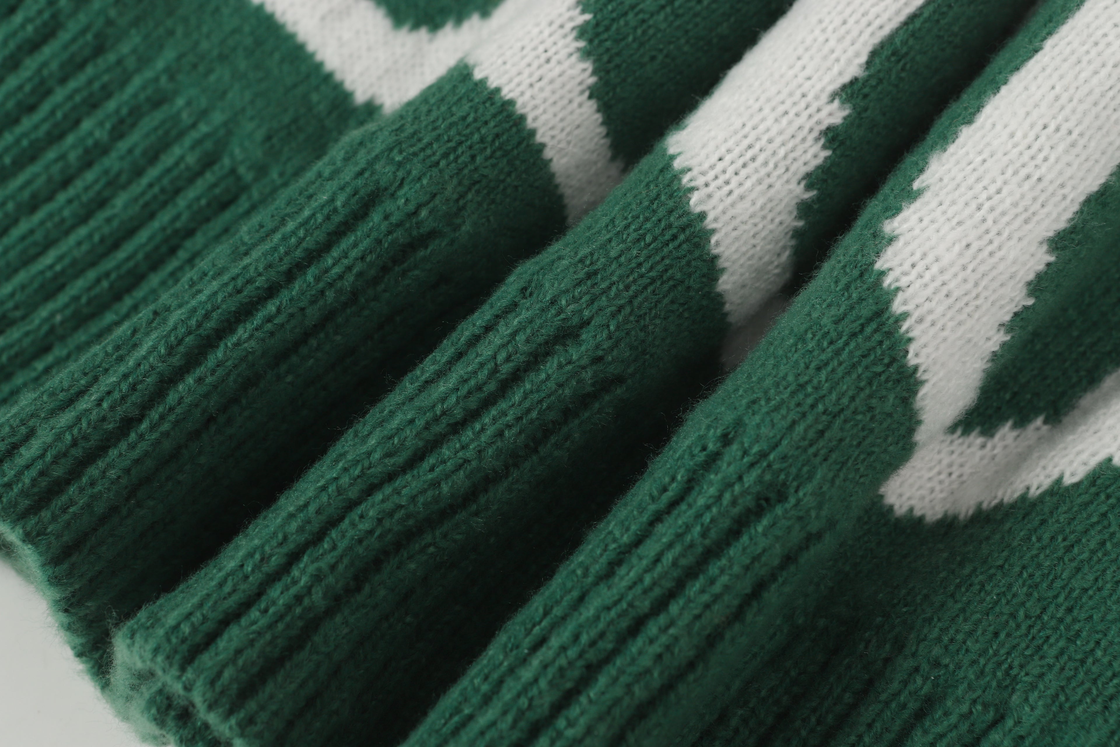 105ZB403U Popular Sweaters