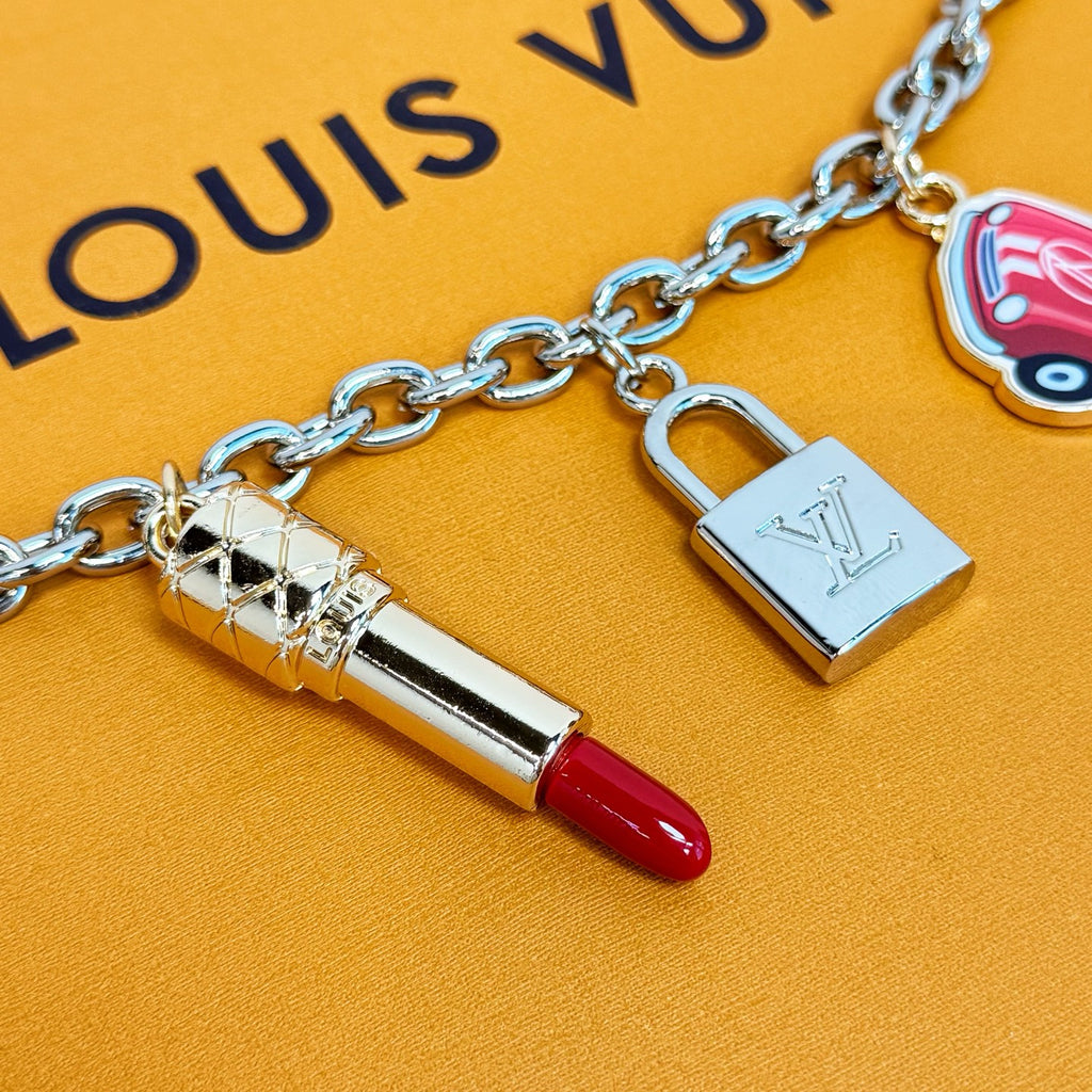35QE34A Popular bag 's charms accessories